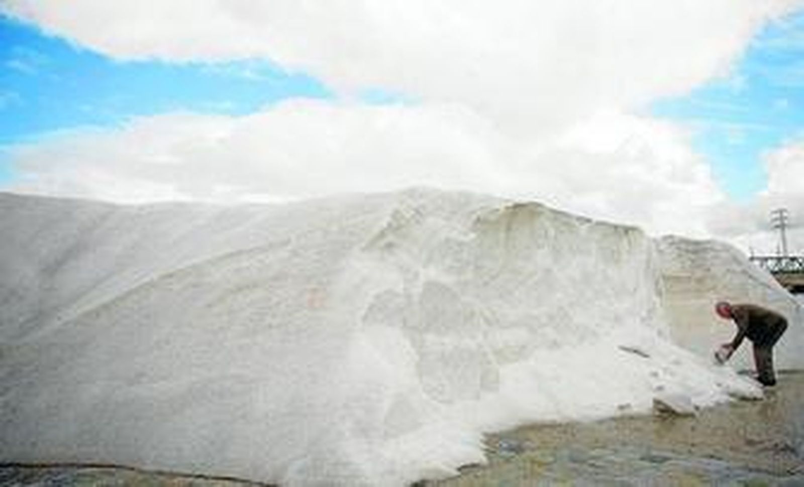 Salinas de San Vicente, en San Fernando, una de las cuaro artesanales que funcionan en la Bahía de Cádiz.