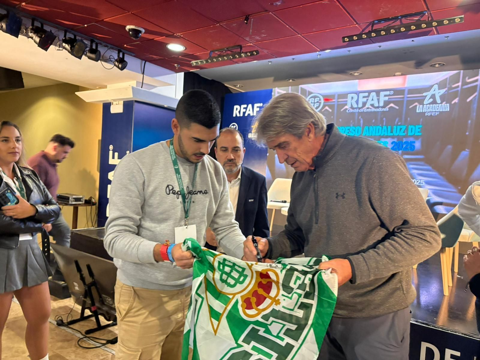 Las fotos de Manuel Pellegrini en su visita a Málaga