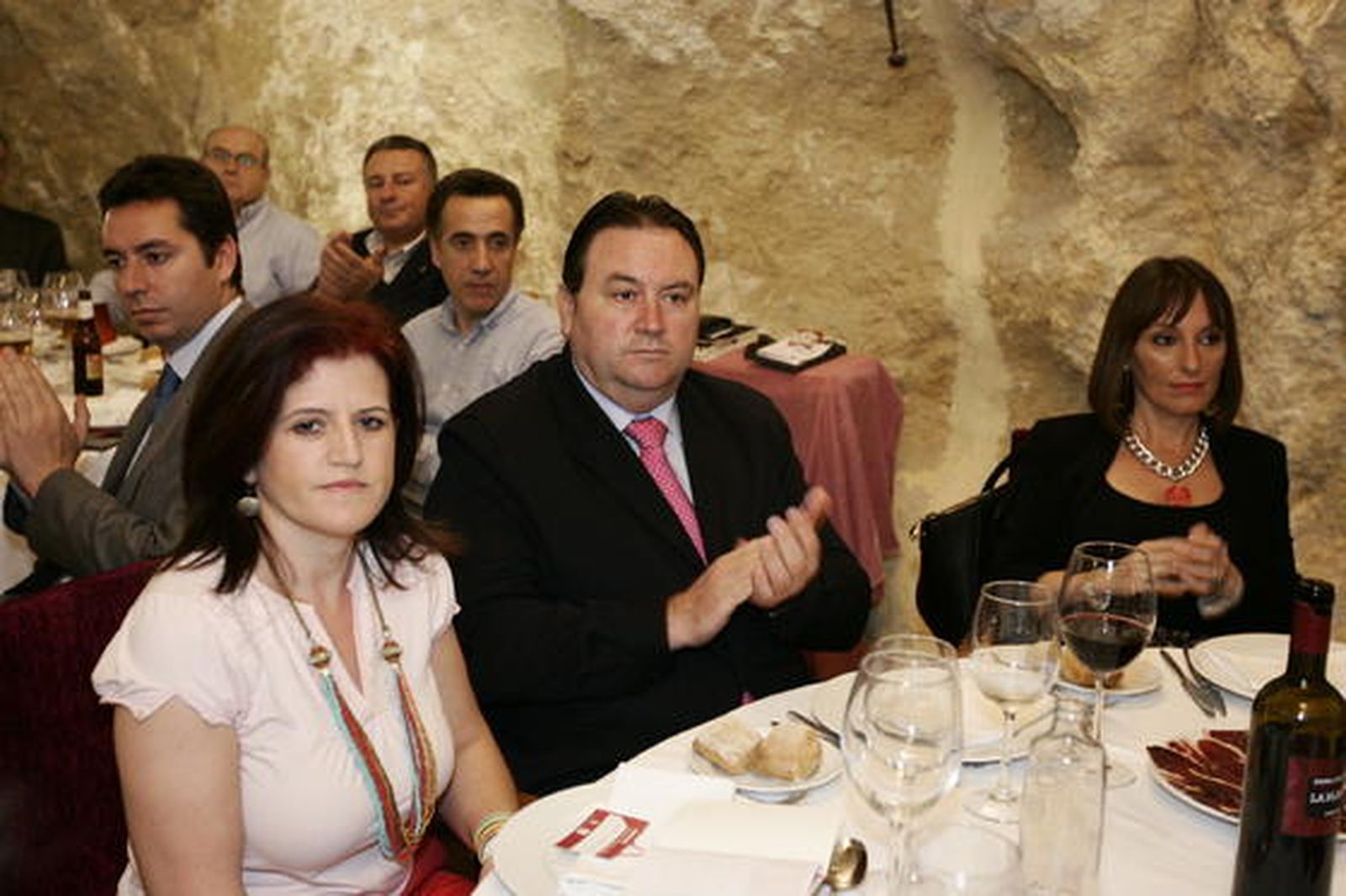 Adoración Blanque Pérez y Francisco Vargas (Asaja) y Rosa Sabiote (Diario de Almería)

Foto: Javier Alonso