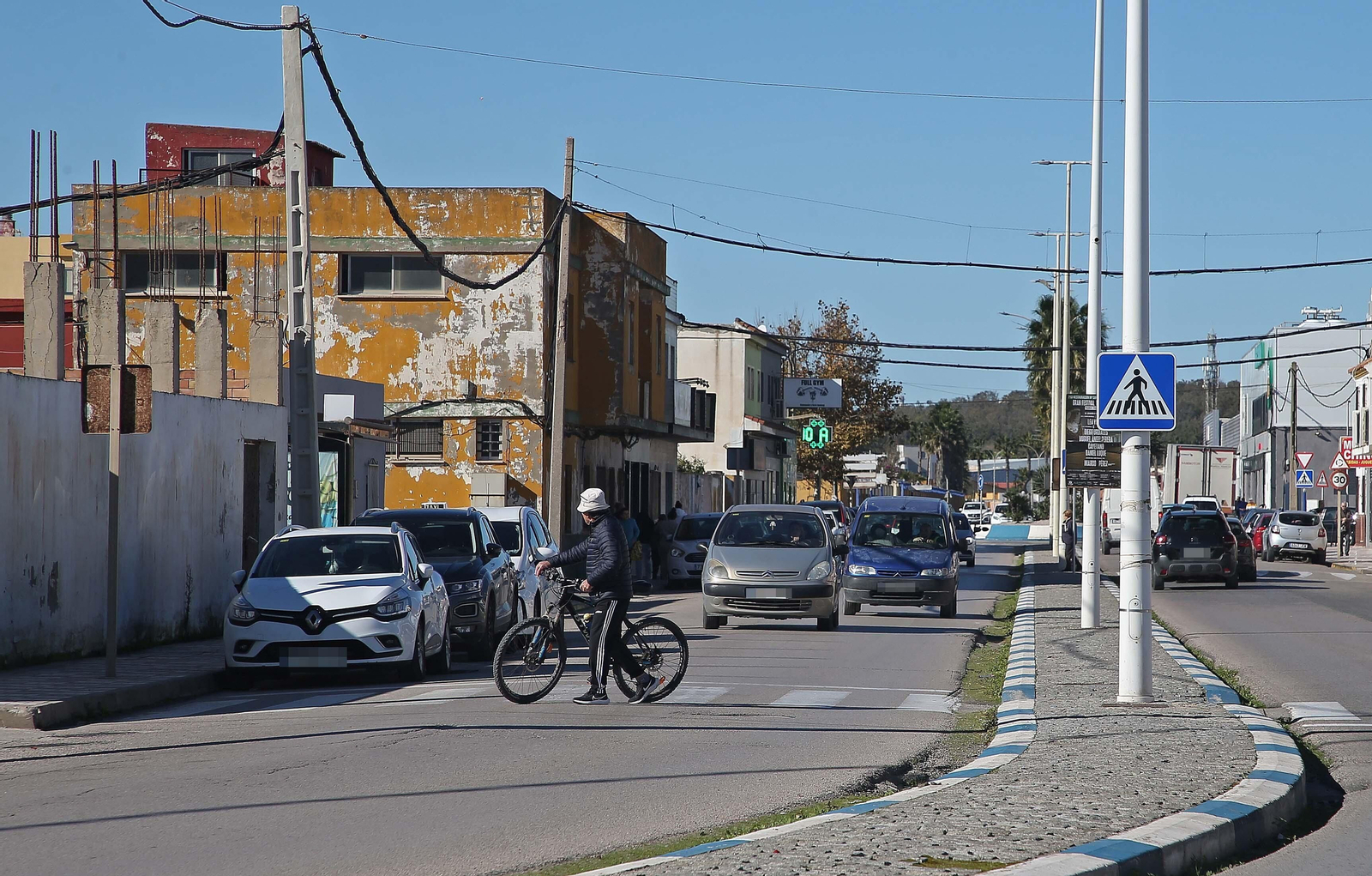Una calle de La Línea.