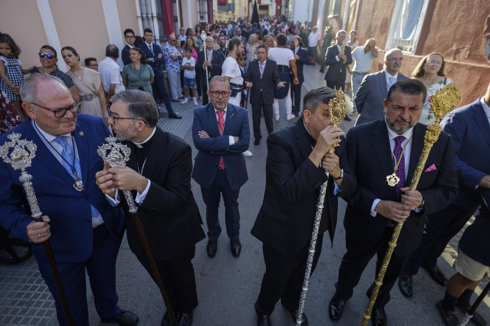 La procesión de la Divina Pastora de San Fernando, en imágenes