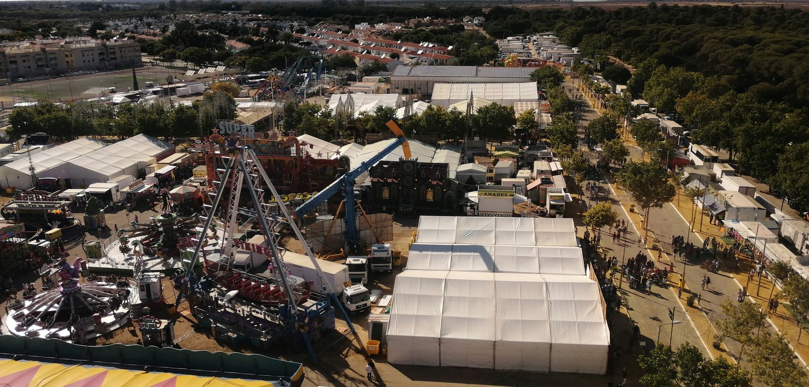 Vista de la Feria de Puerto Real desde la noria.