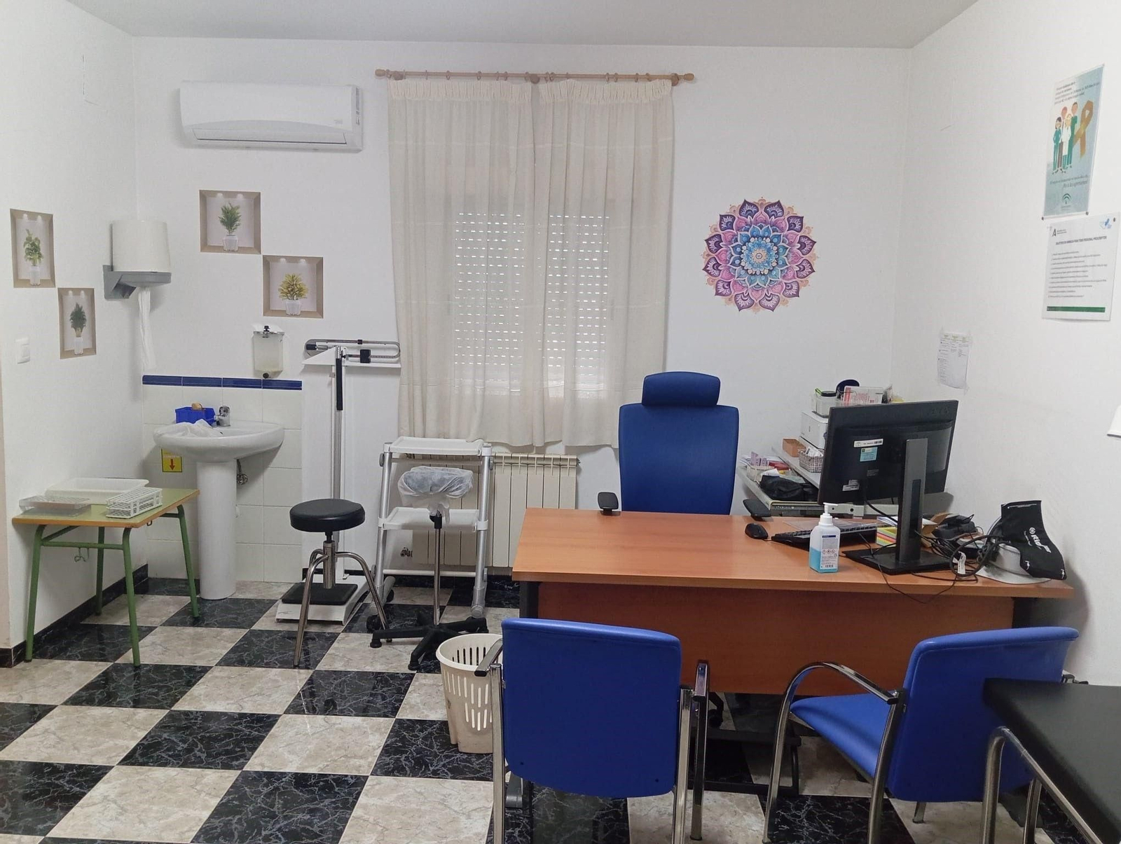 El interior del consultorio de Darro