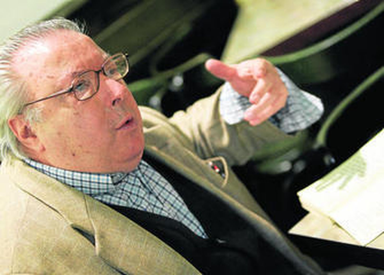 Carlos Clementson (Córdoba, 1944), fotografiado en la plaza de las Tendillas.