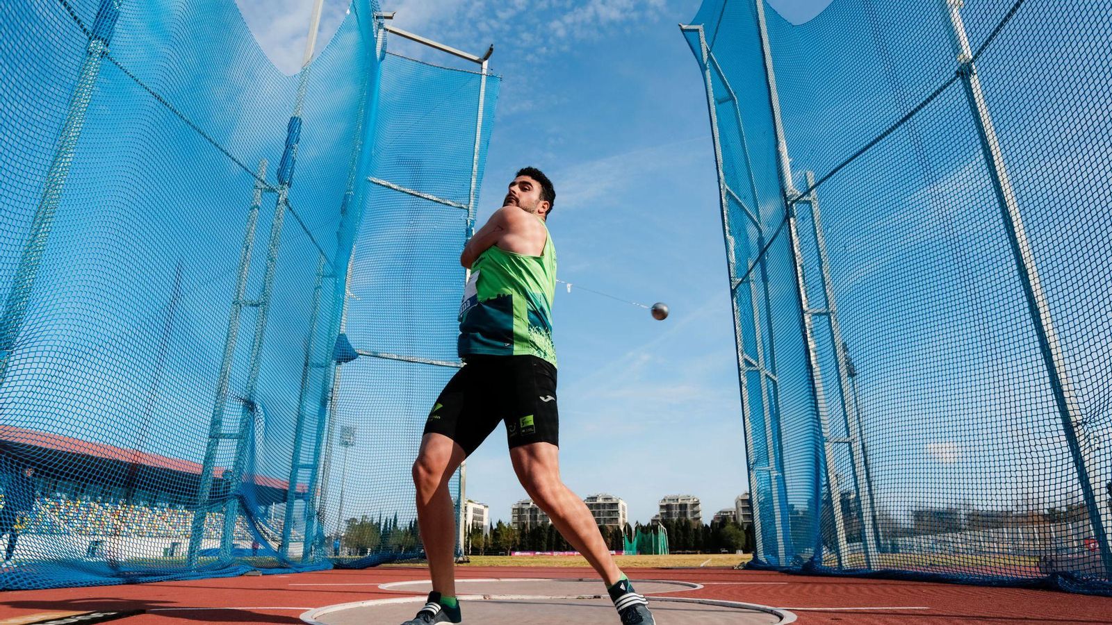 Alberto González lanza en el Nacional de Lanzamientos largos de invierno.