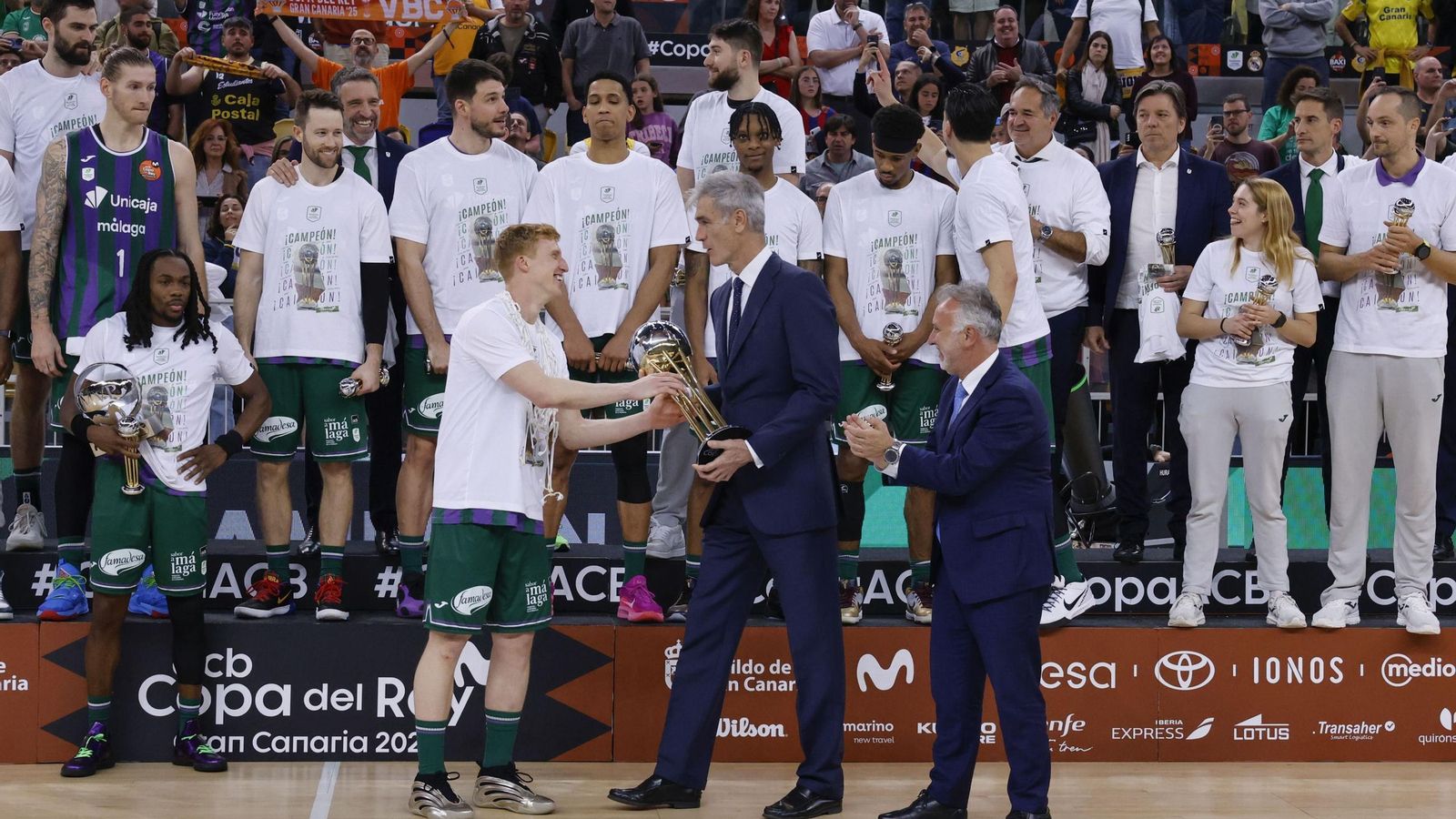 El Unicaja, campeón de Copa: Todas las imágenes del partido, la fiesta y la llegada a Málaga