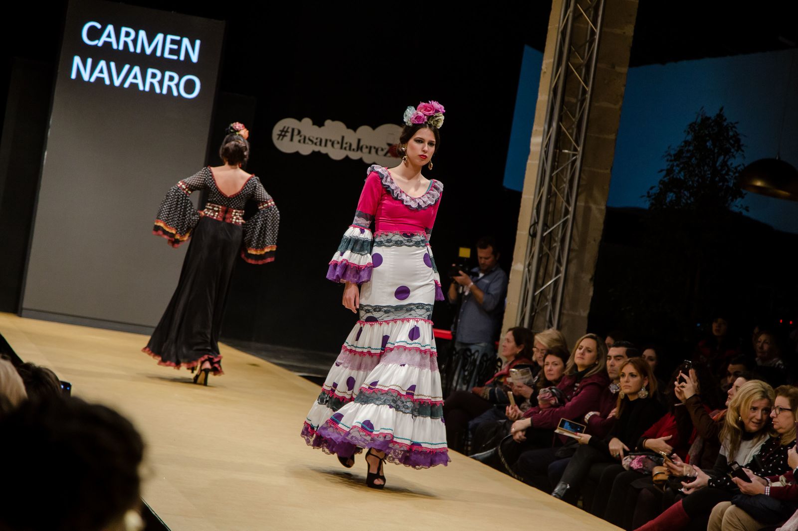 El desfile de Carmen Navarro, en imágenes