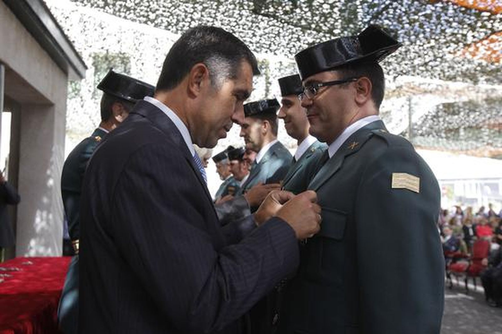 La Comandancia de la Guardia Civil de Cádiz celebra la festividad de su Patrona, la Virgen del Pilar.

Foto: Jesus Marin