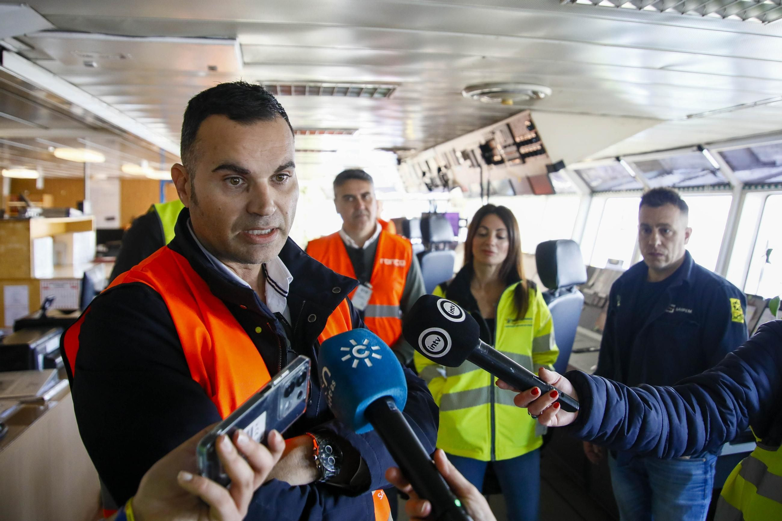 Las imágenes de la plataforma Saipem 3000 en el Puerto de Almería