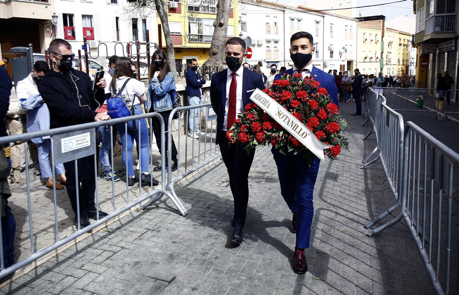 Las fotos del Lunes Santo en Málaga: la devoción en el barrio de La Trinidad