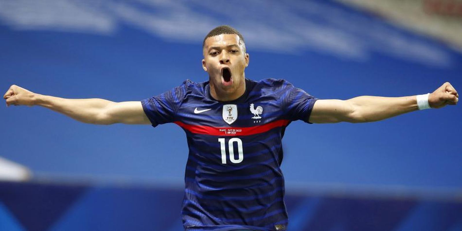 Kylian Mbappé  celebra un gol con la selección de Francia