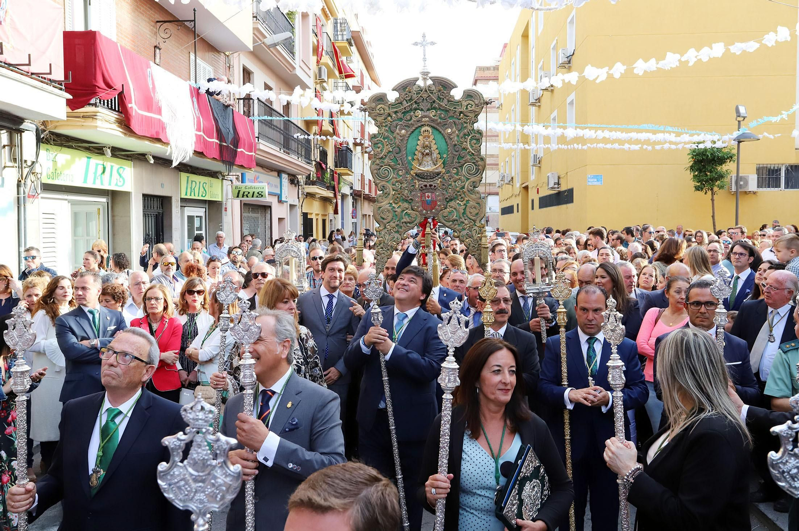 Imágenes de la función y traslado de la Hermandad del Rocío de Huelva