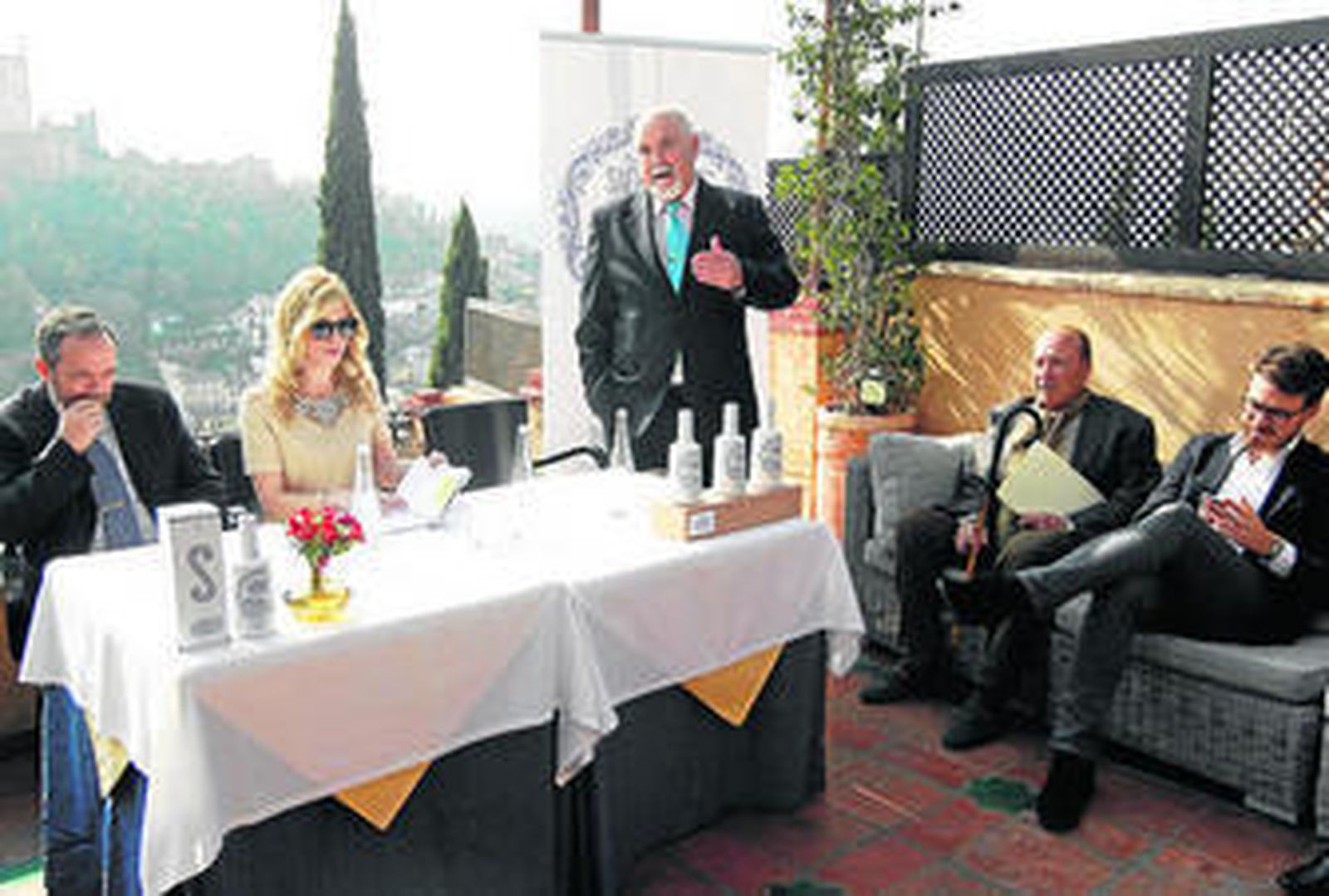 El aceite se presentó ayer en en el restaurante El Huerto de Juan Ranas.