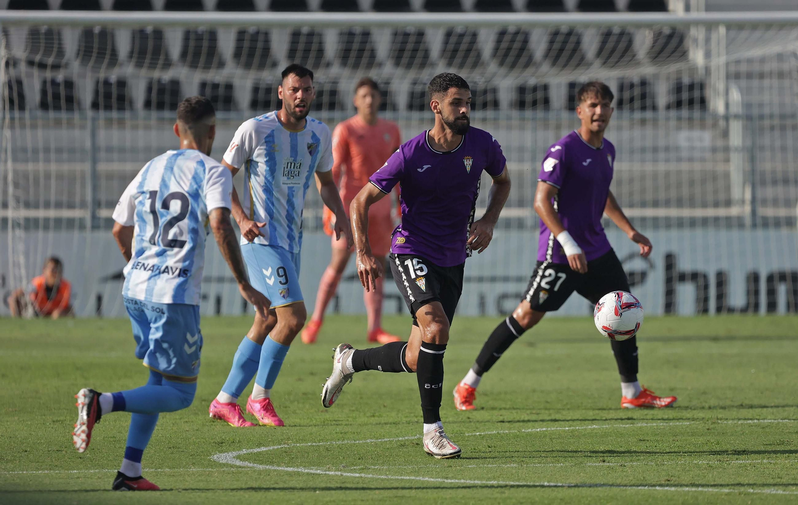 Las mejores fotos del Málaga CF - Córdoba CF celebrado en el Ciudad de La Línea