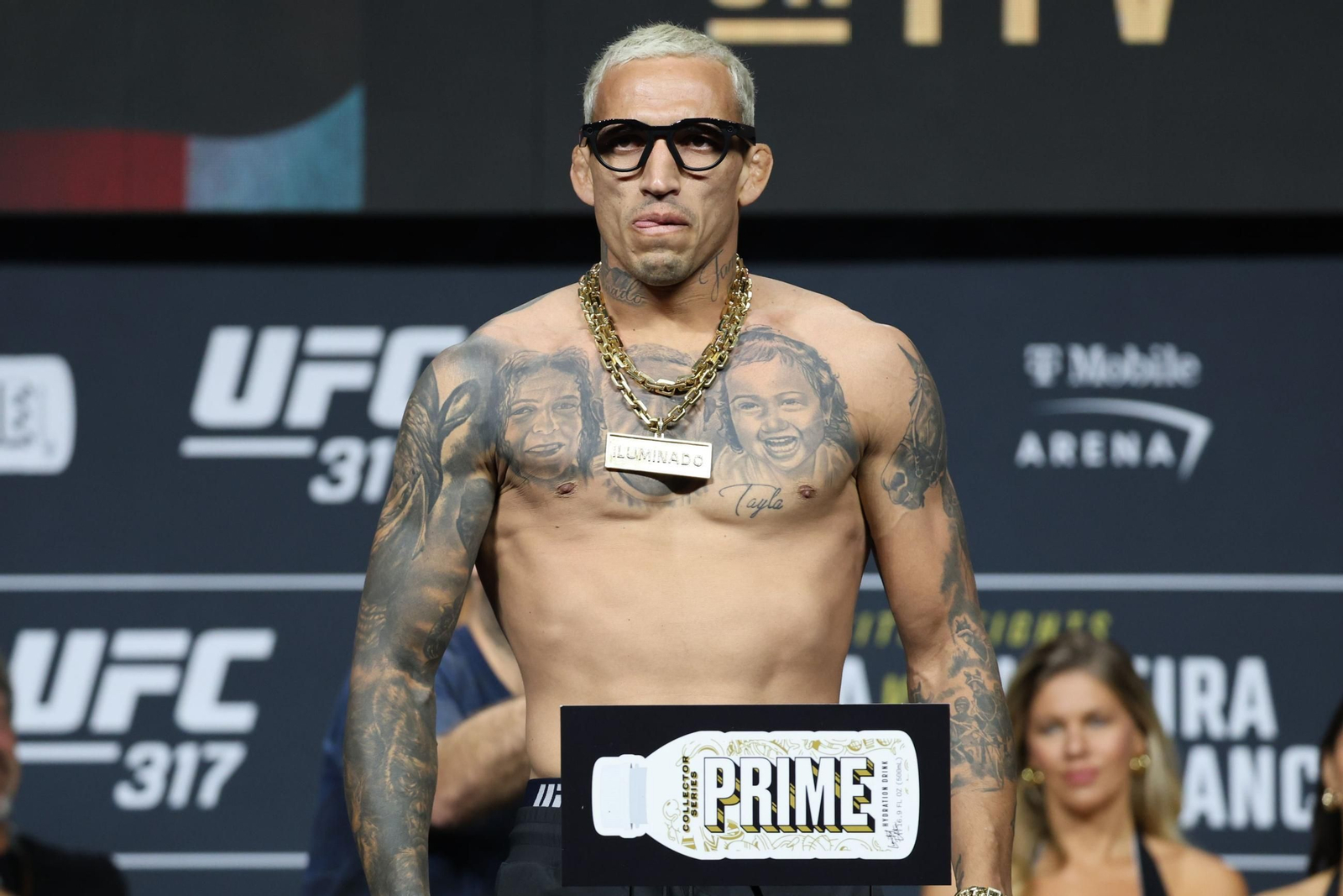 Las fotos del triunfo de Topuria ante Oliveira