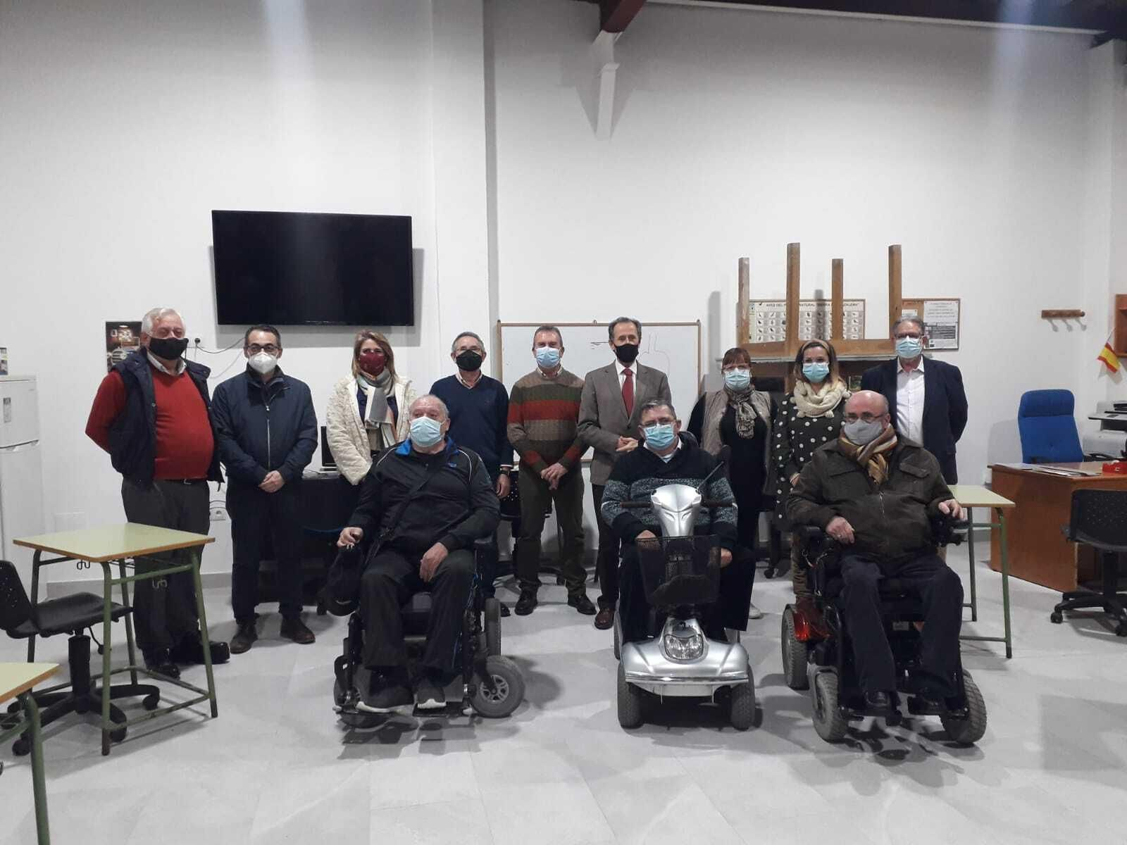 Foto de grupo en las nuevas instalaciones.