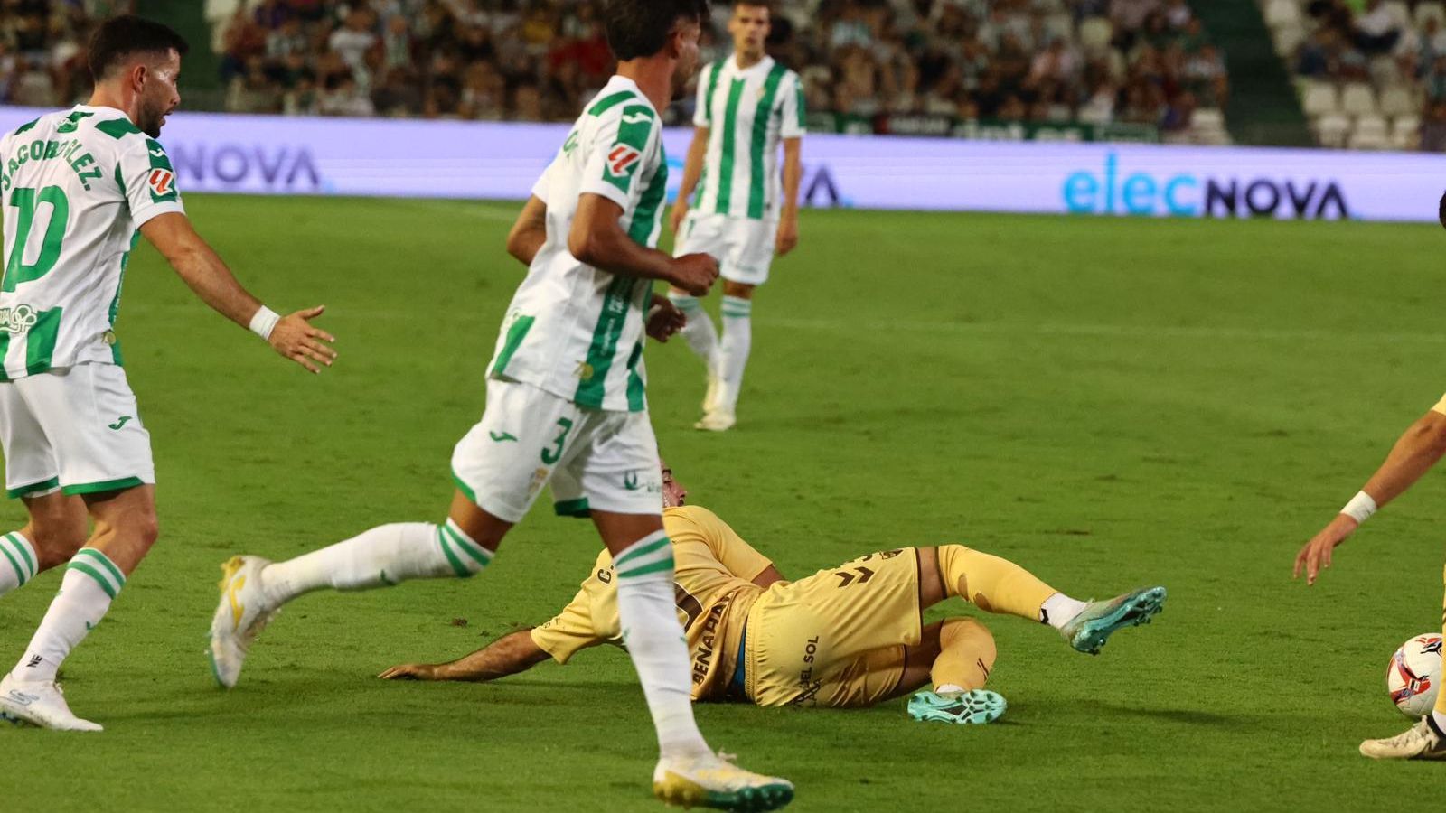 El Córdoba - Málaga CF, en fotos