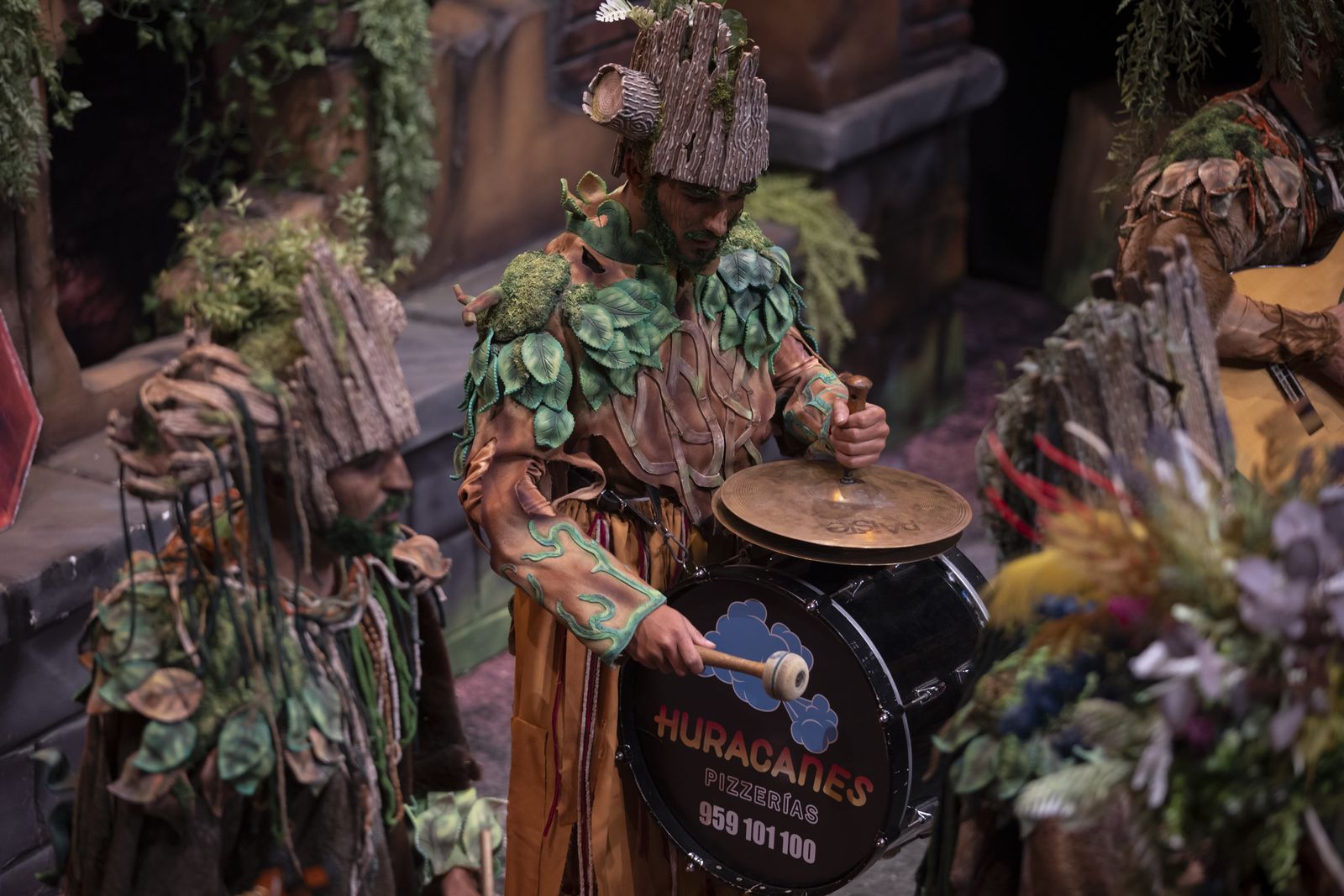 Imágenes de la actuación de la comparsa de Huelva "La vieja verde" en el Carnaval Colombino