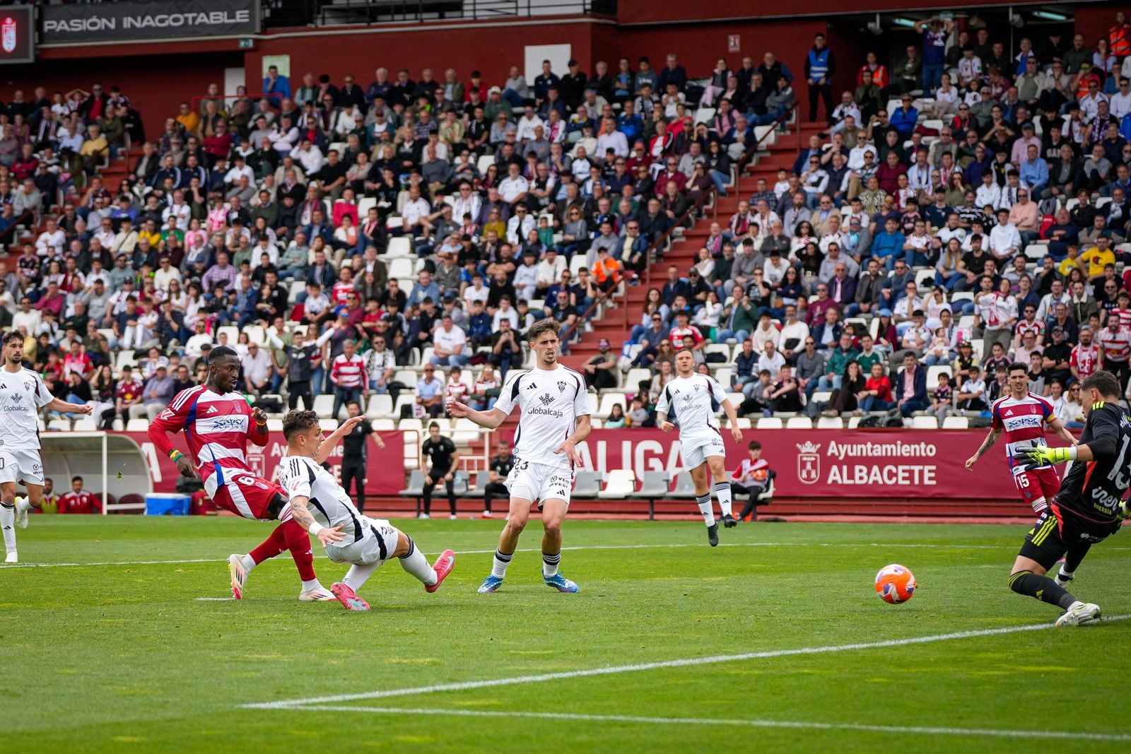 Encuéntrate en la grada en la invasión rojiblanca del Carlos Belmonte
