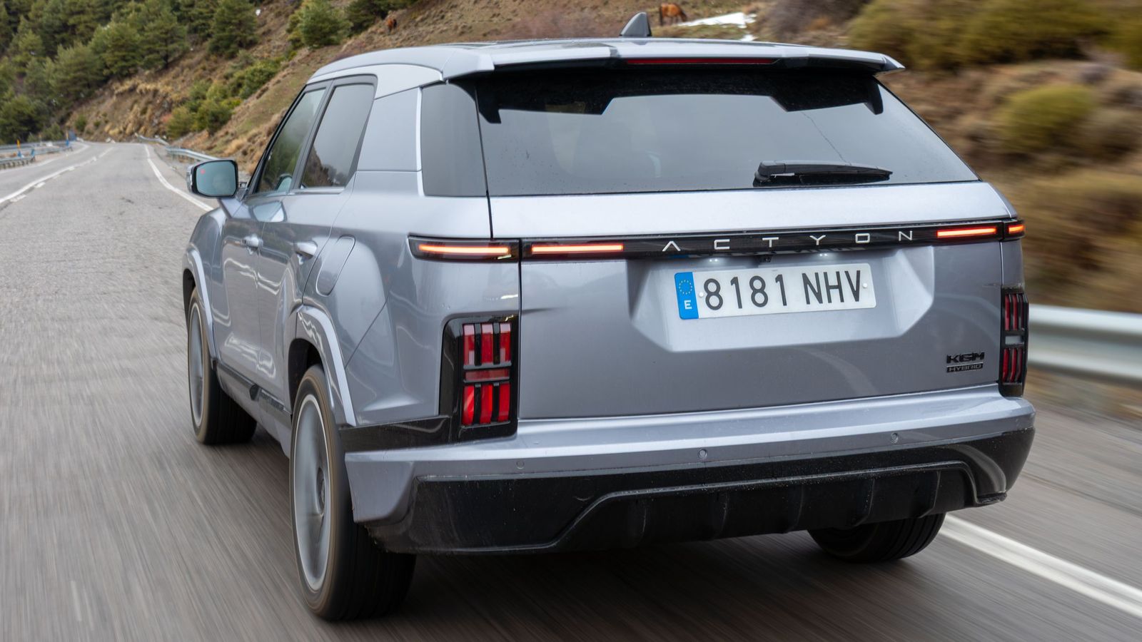 El Actyon se integra en la gama Torres con una vocación semejante a los Sportback de Audi. Estructuralmente también el nuevo Musso EVX es semejante a ambos.