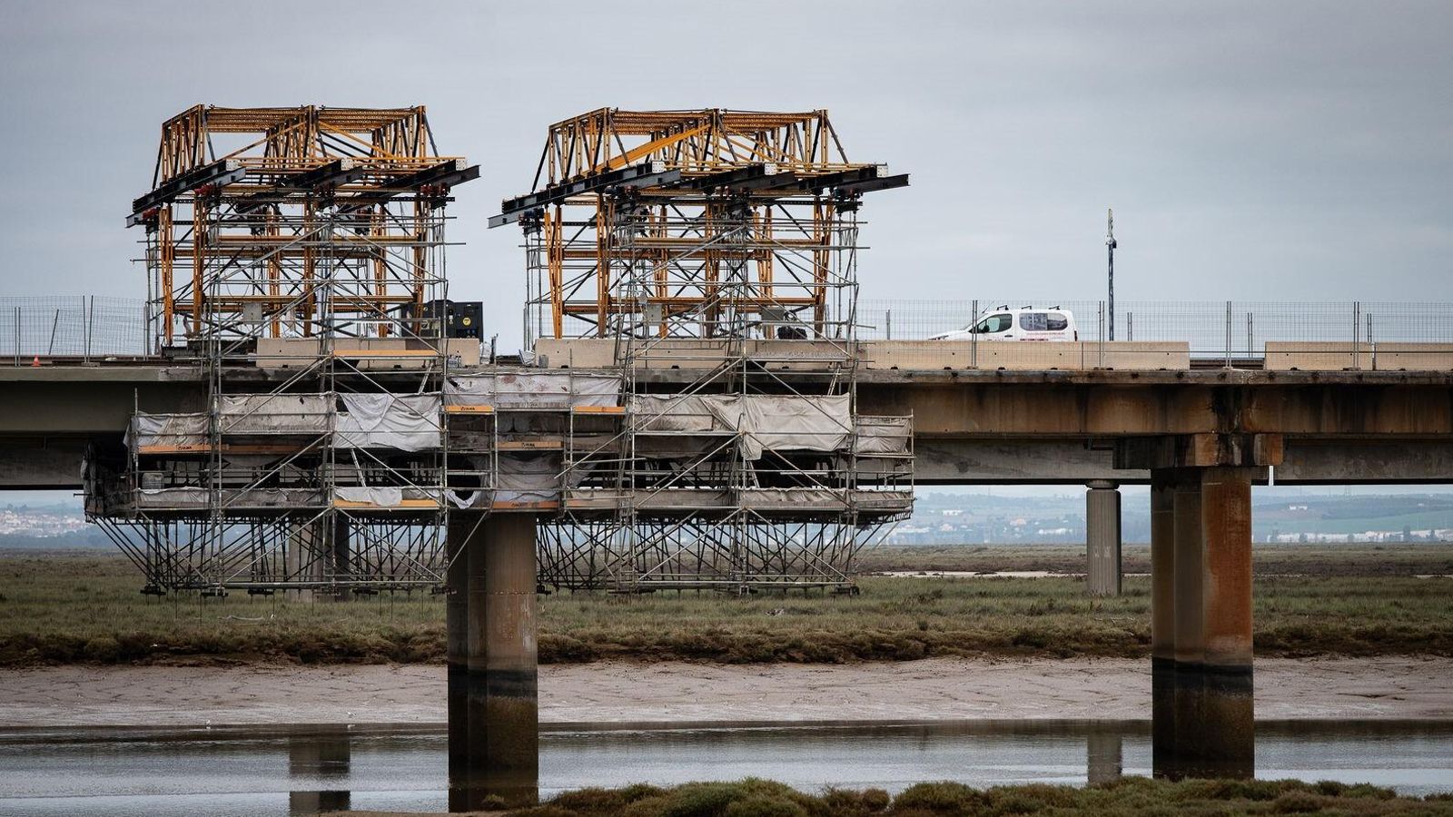 Obras en el Puente Sifón.