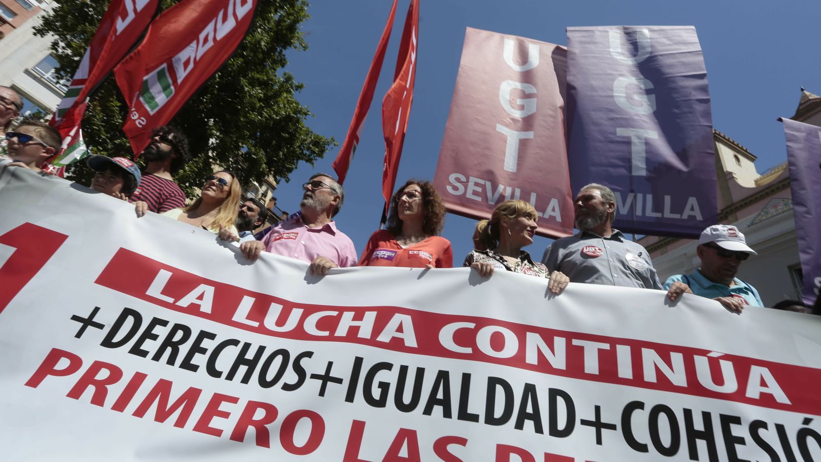 las imágenes de la  manifestación del Primero de Mayo en Sevilla