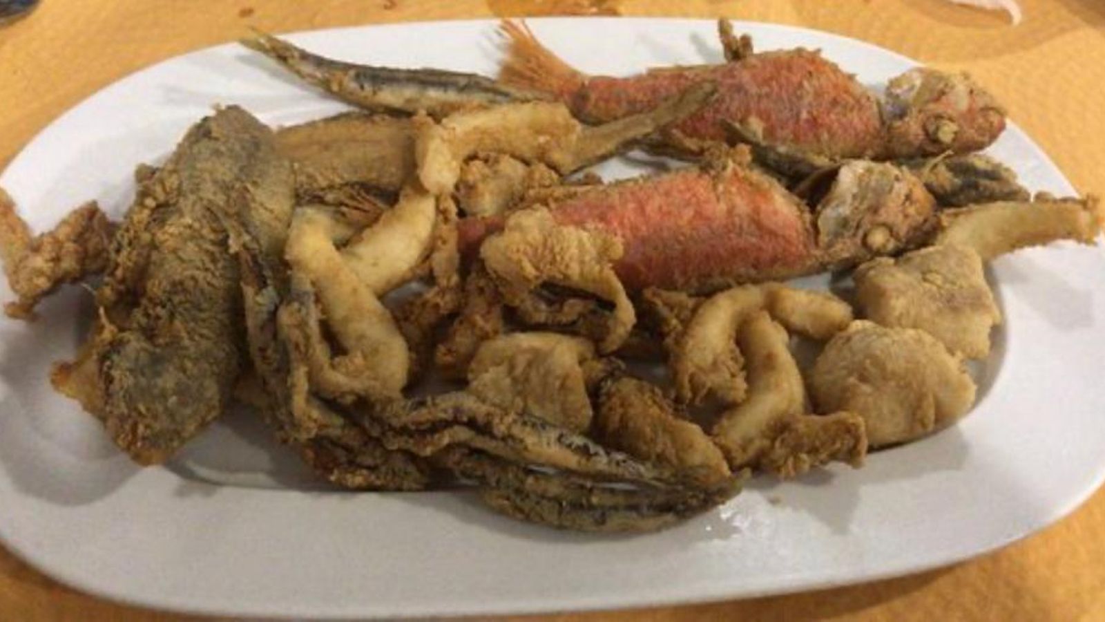 Pescaíto frito del bar Arturo.