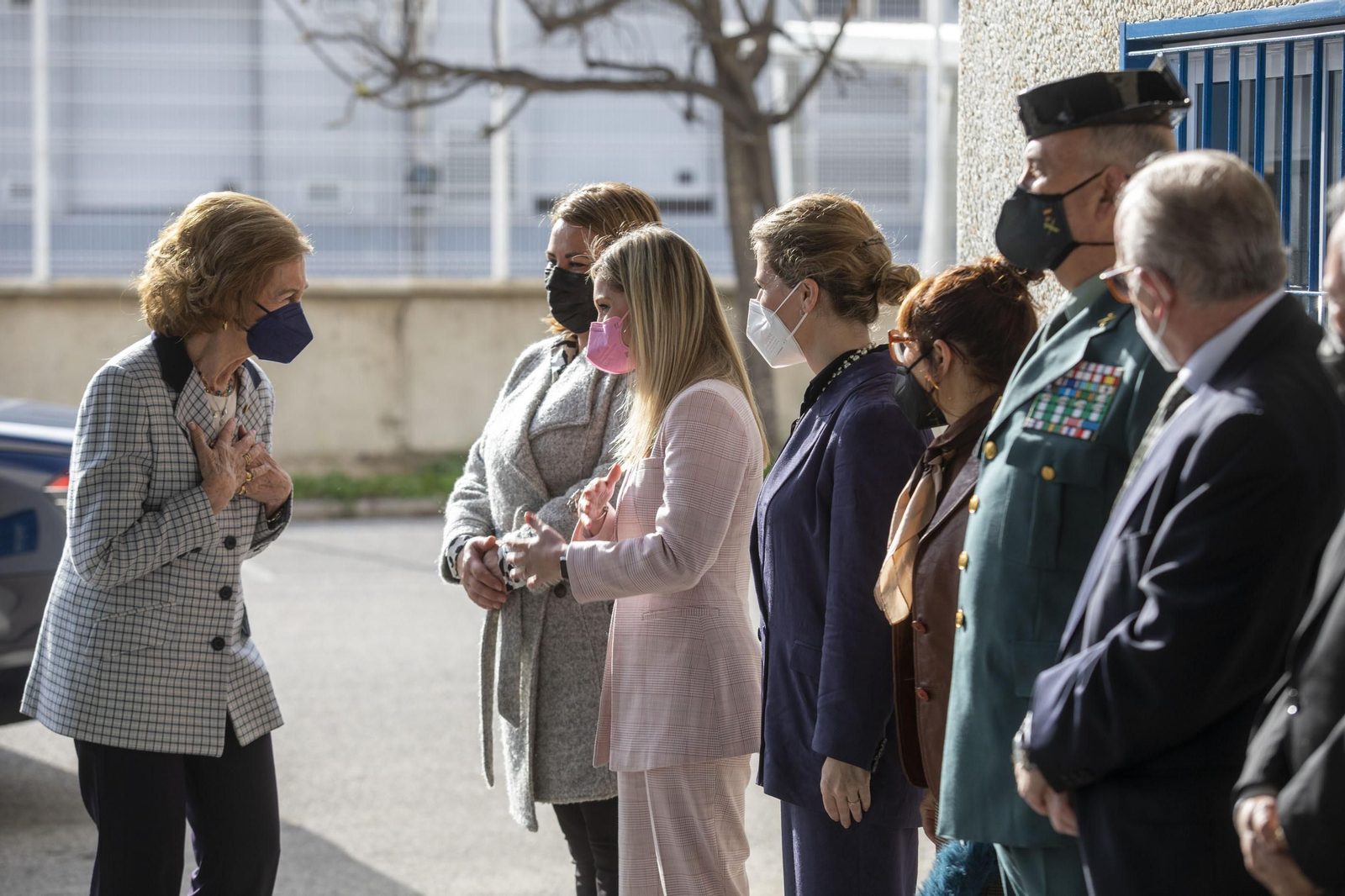 Imágenes de la visita de la Reina Sofía al Banco de Alimentos de Cádiz