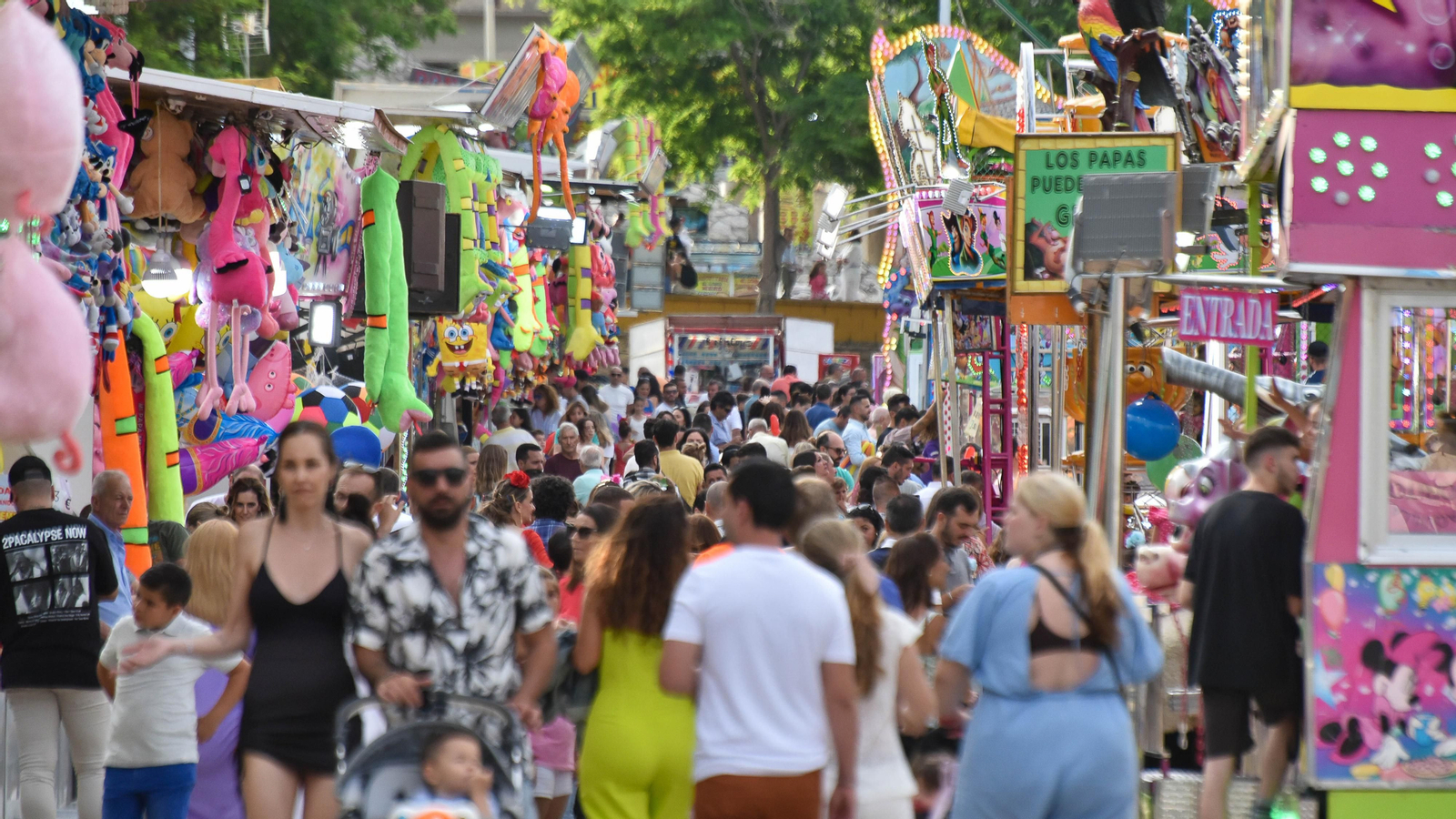Fotos del ambiente en el martes de la Feria Real de Algeciras
