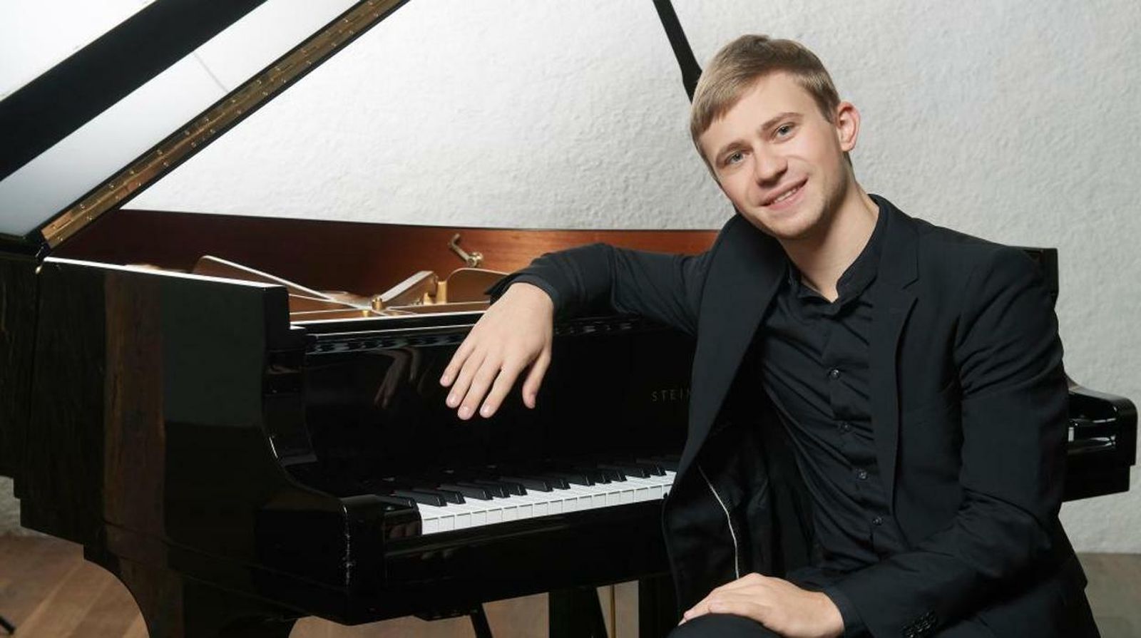 El pianista ucraniano Dmytro Choni abrió el Festival de Primavera en la Maestranza