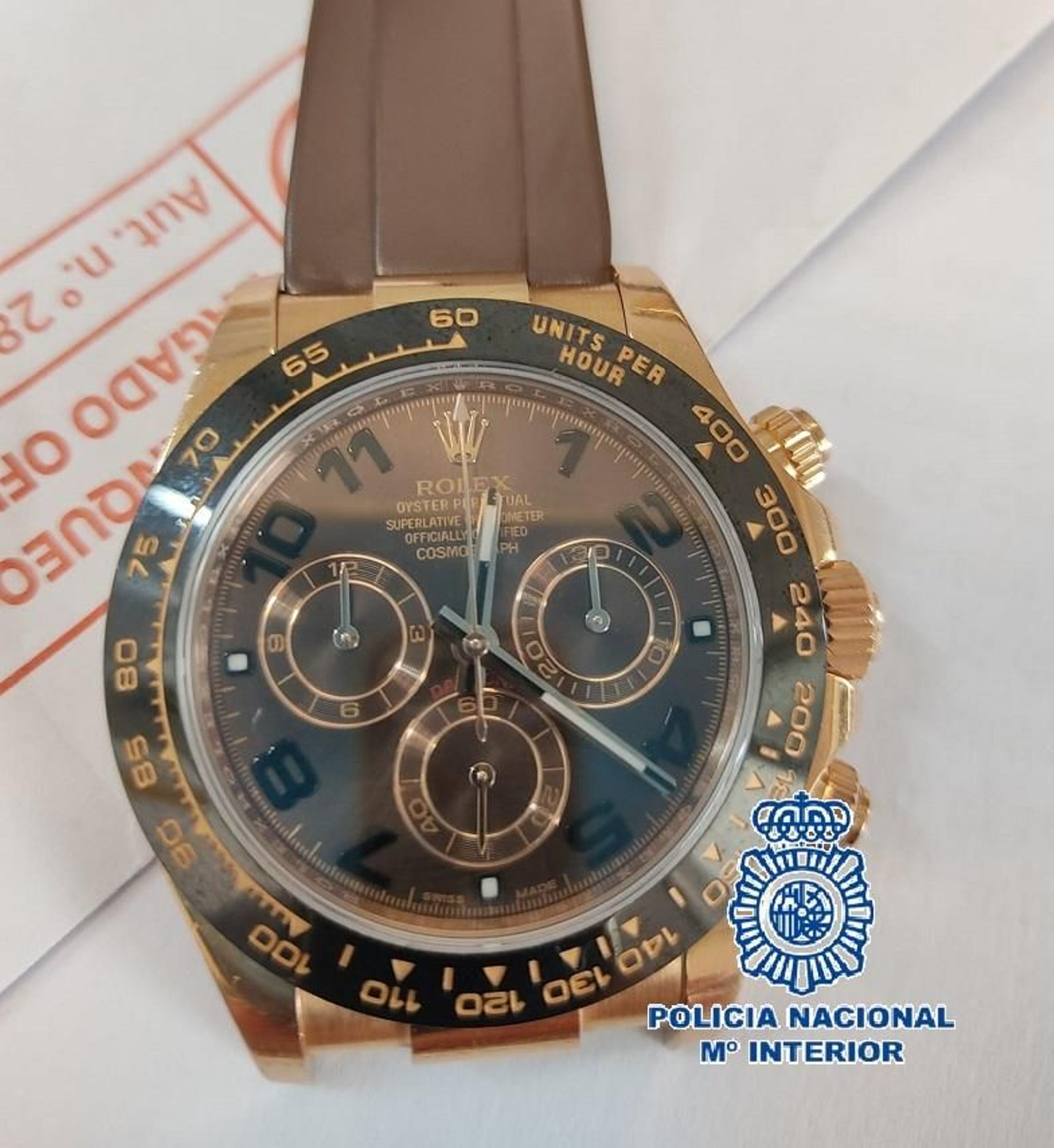 El reloj de 30.000 euros que le robaron a bordo de una moto.