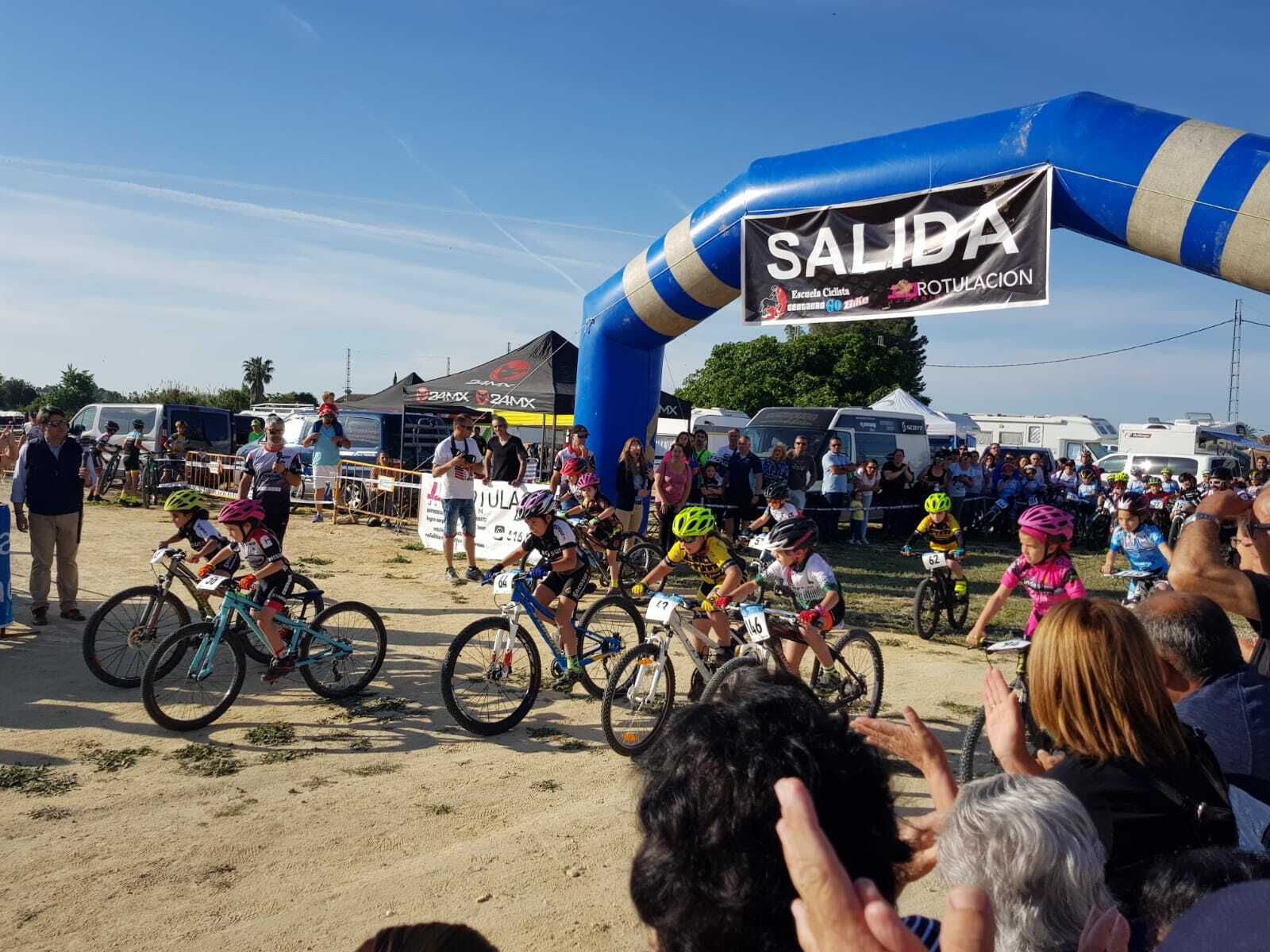 Salida de unas de las pruebas del Short Track de Guadalcacín esta mañana.