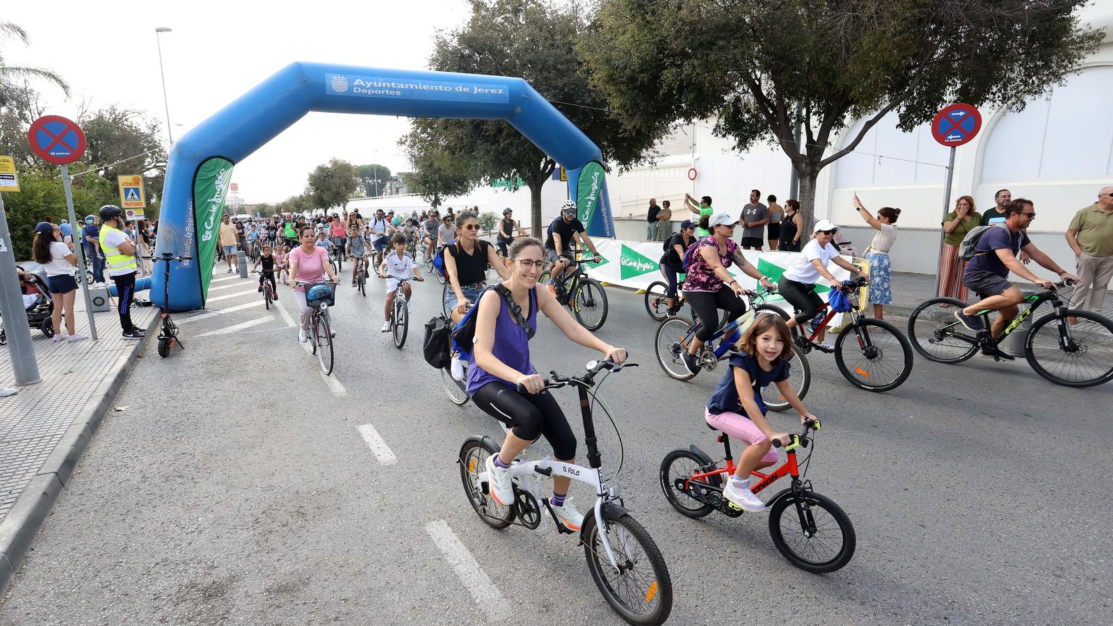 Búscate en el Día de la Bici Amistad por Jerez