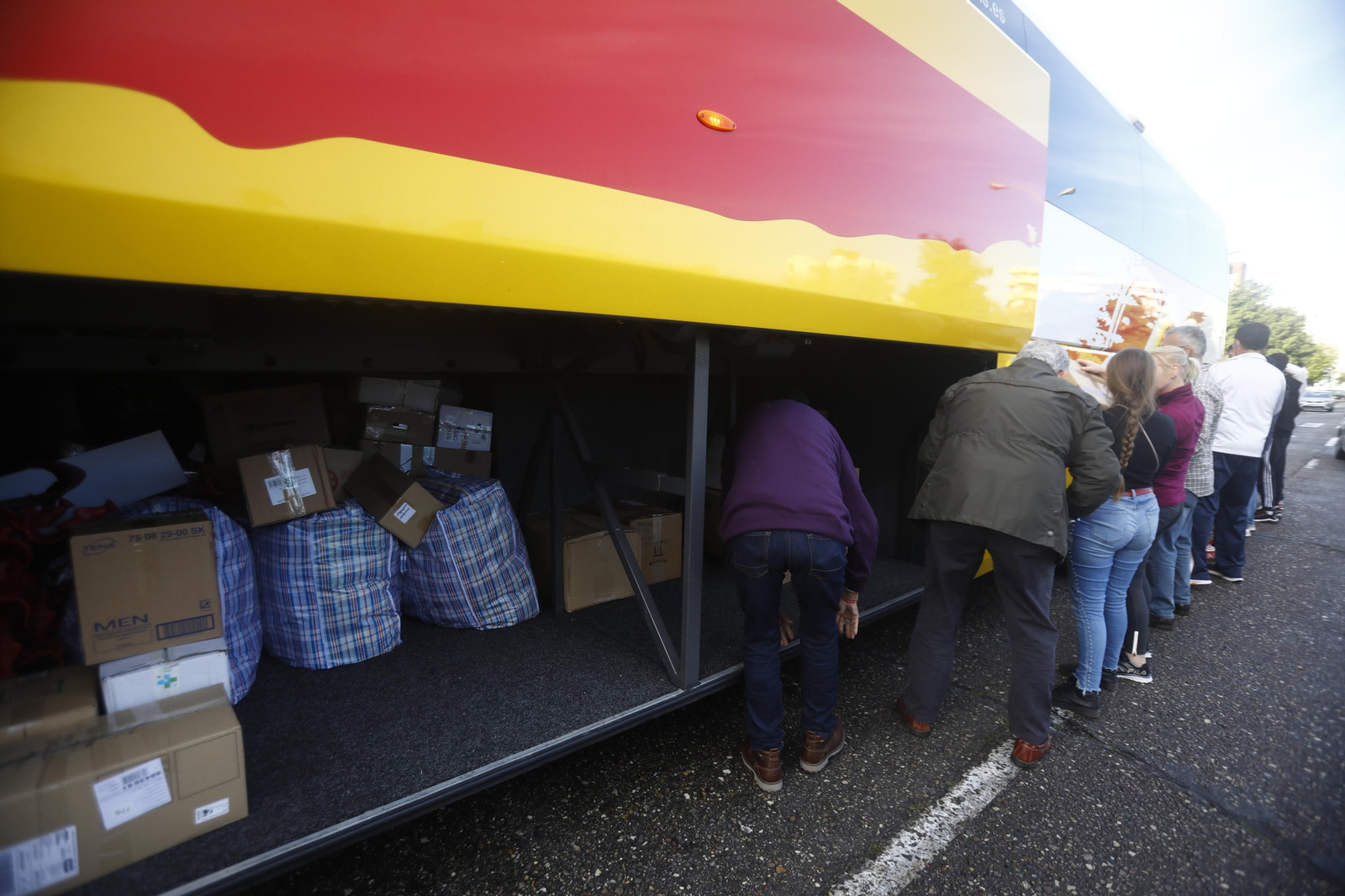 Las fotografías del nuevo cargamento solidario de Córdoba a Ucrania