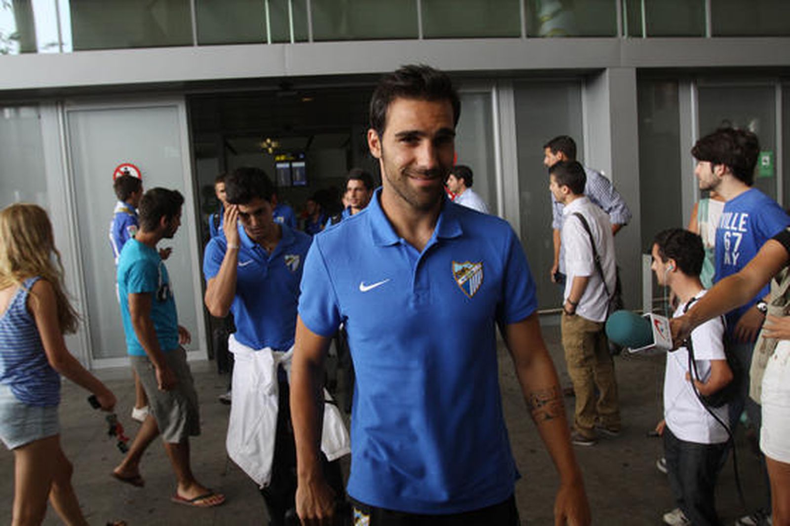 Llegada del club al aeropuerto de Málaga 

Foto: Migue Fernández