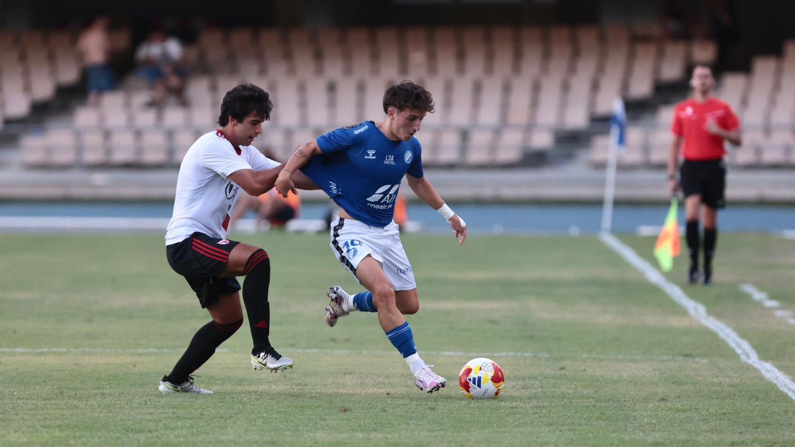 Iglesias estuvo muy participativo en la primera mitad.