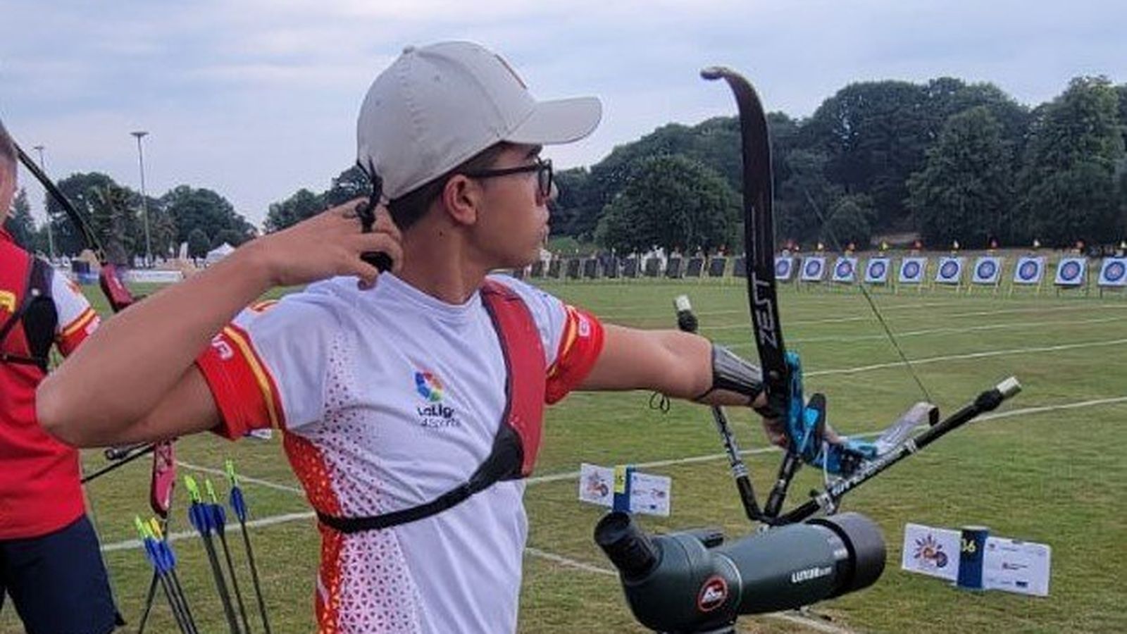 Cristóbal fue 9º en individual y bronce con el equipo masculino de España.