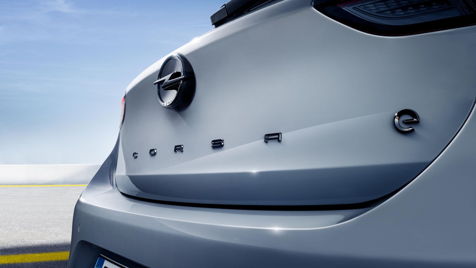 Además de ese nuevo eléctrico, el Corsa dispondrá de nuevos motores microhíbridos, aún sin fecha confirmada de lanzamiento.