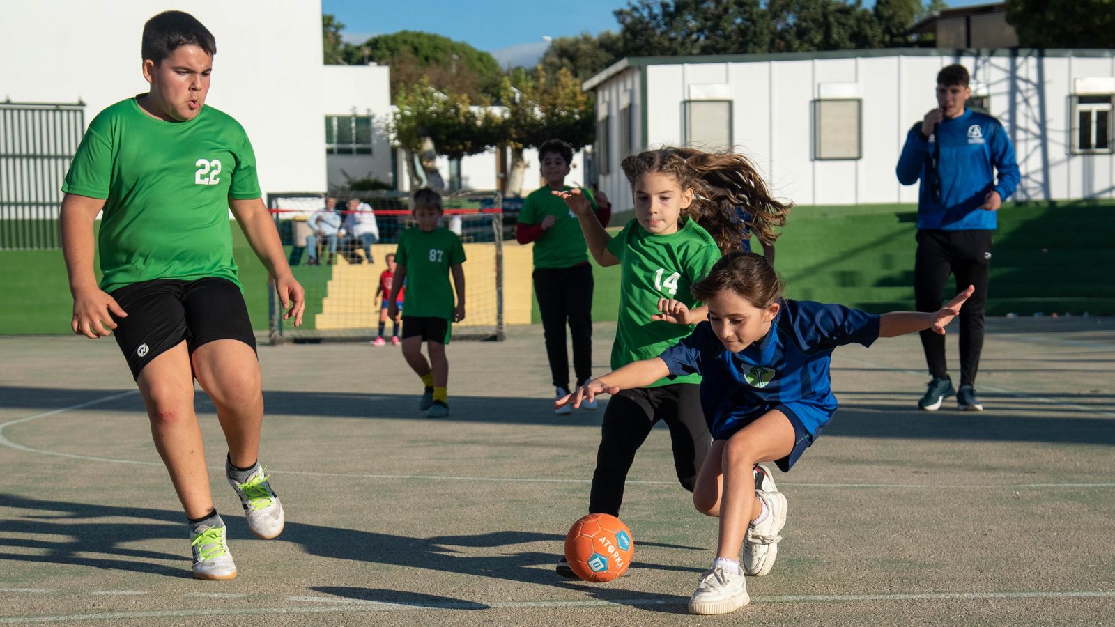 La fotos de los Juegos Municipales de Balonmano en el colegio Los Pinos