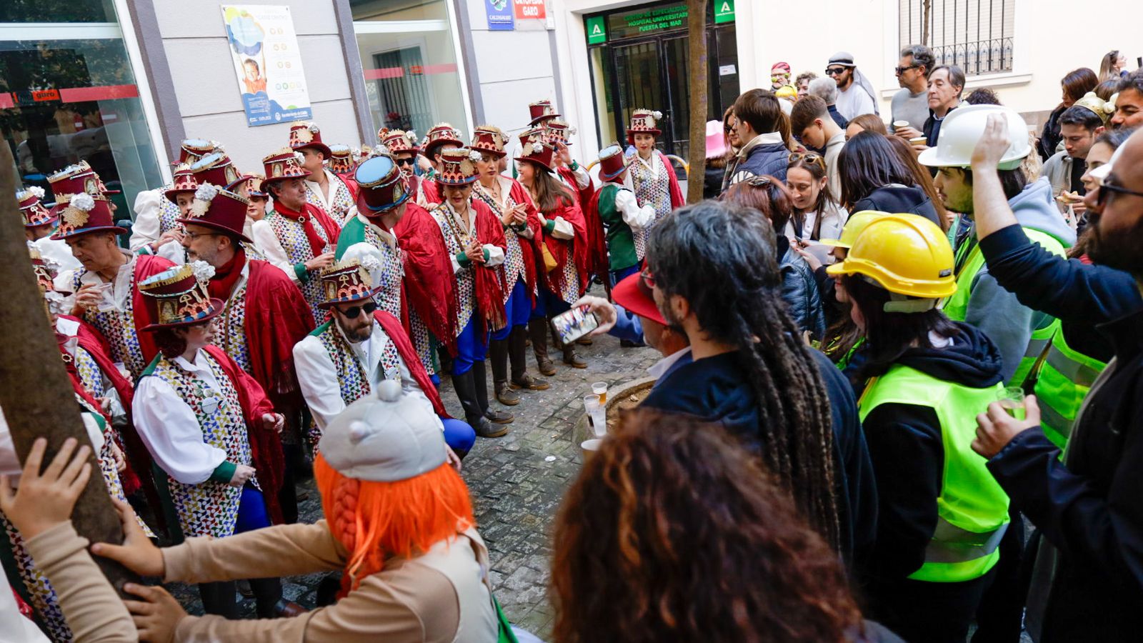 Así vive Cádiz su primer sábado de Carnaval 2025: búscate entre las imágenes del día en la calle