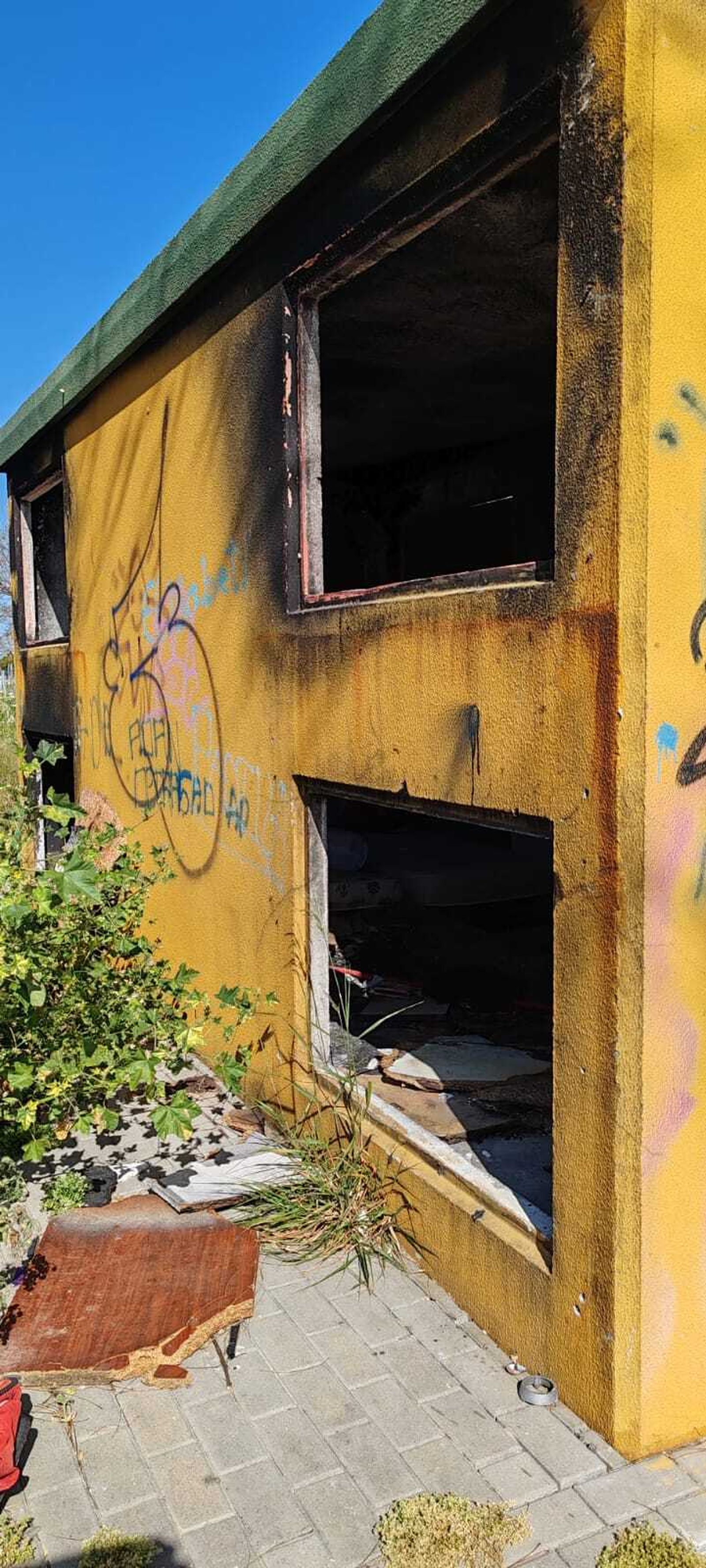 La zona sur de Jerez: ¿un campo de basura y malas hierbas?