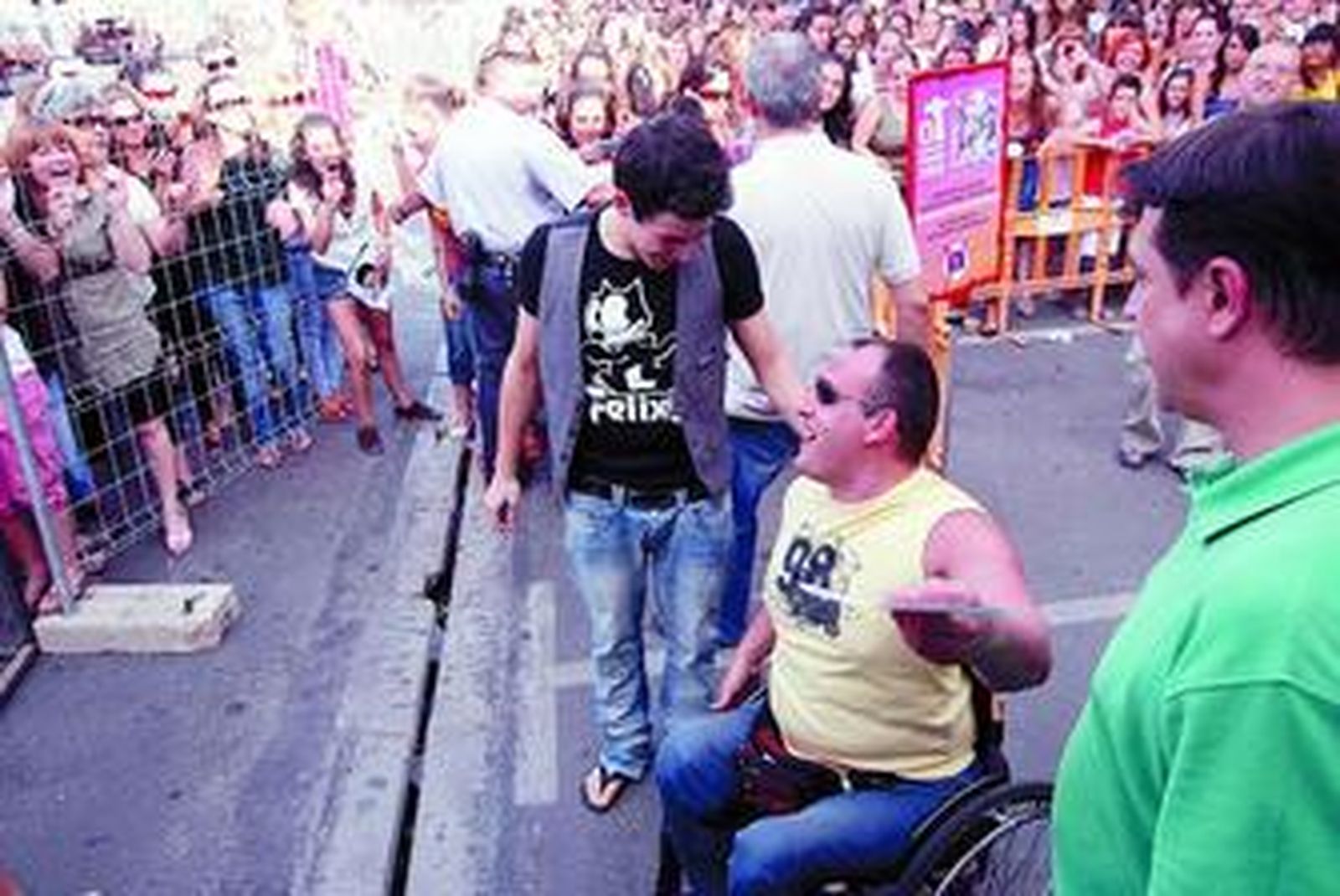 Ángel Capel, durante una firma de discos en la capital.