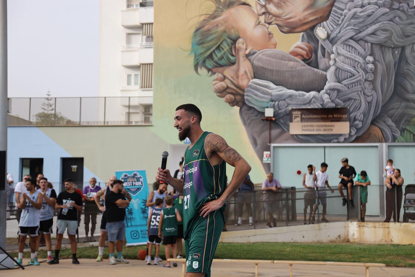 Las fotos de la espectacular presentación de Chris Duarte con el Unicaja en el Parque del Oeste