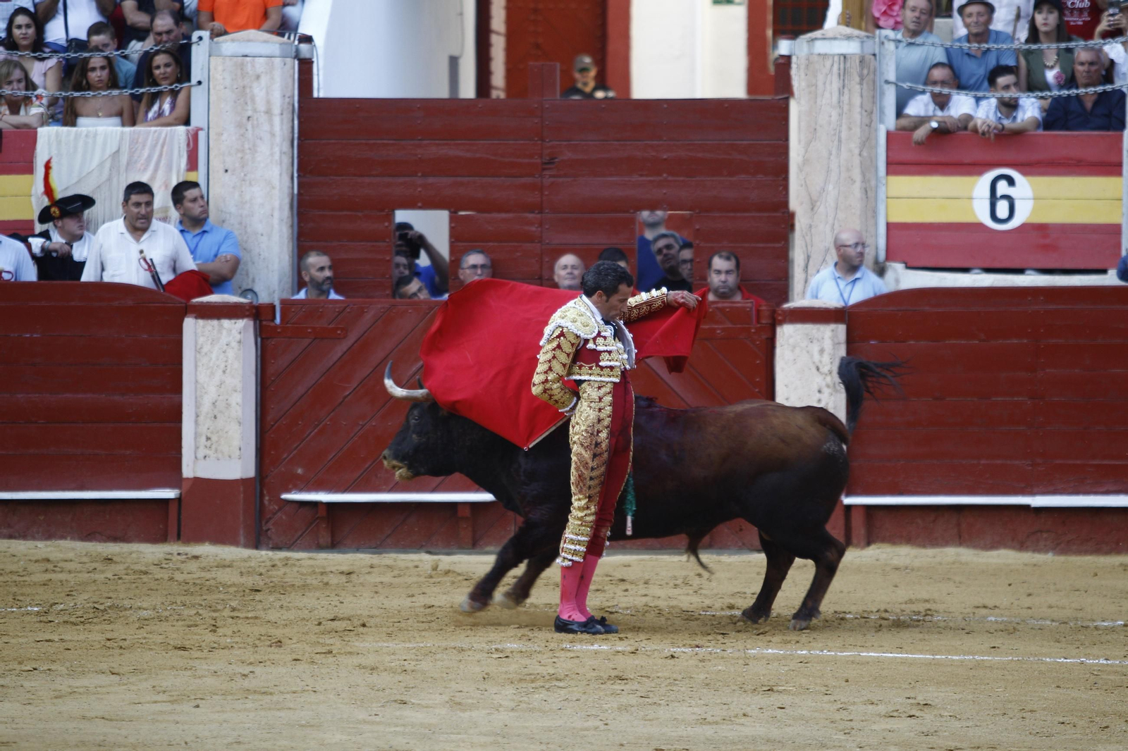 Las mejores imágenes de los toreros Fortes, Juan Ortega y David de Miranda en la Feria de Almería 2025