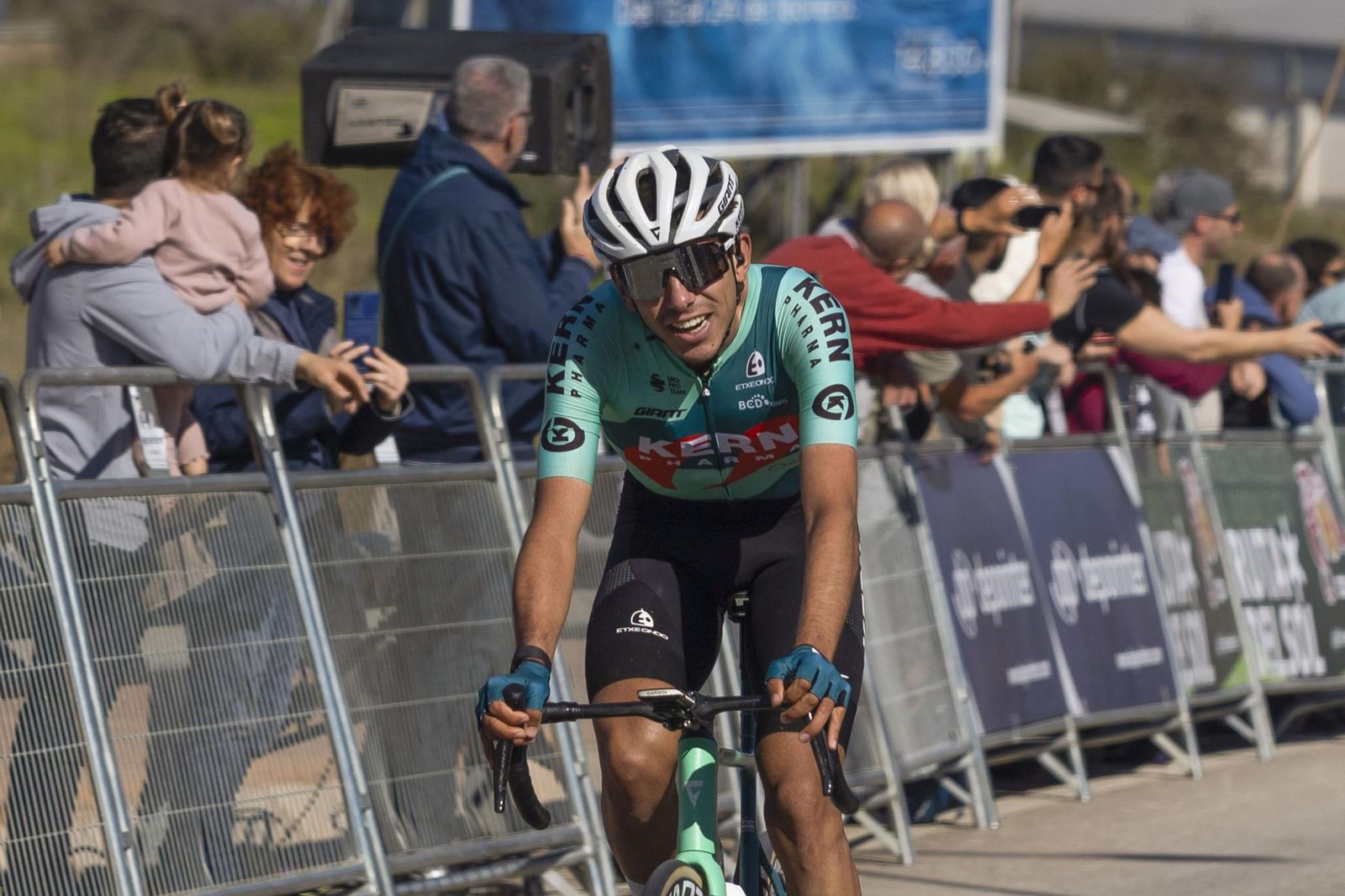 Diego Ugarte se impone en Alhaurín de la Torre en la etapa de la Vuelta a Andalucía