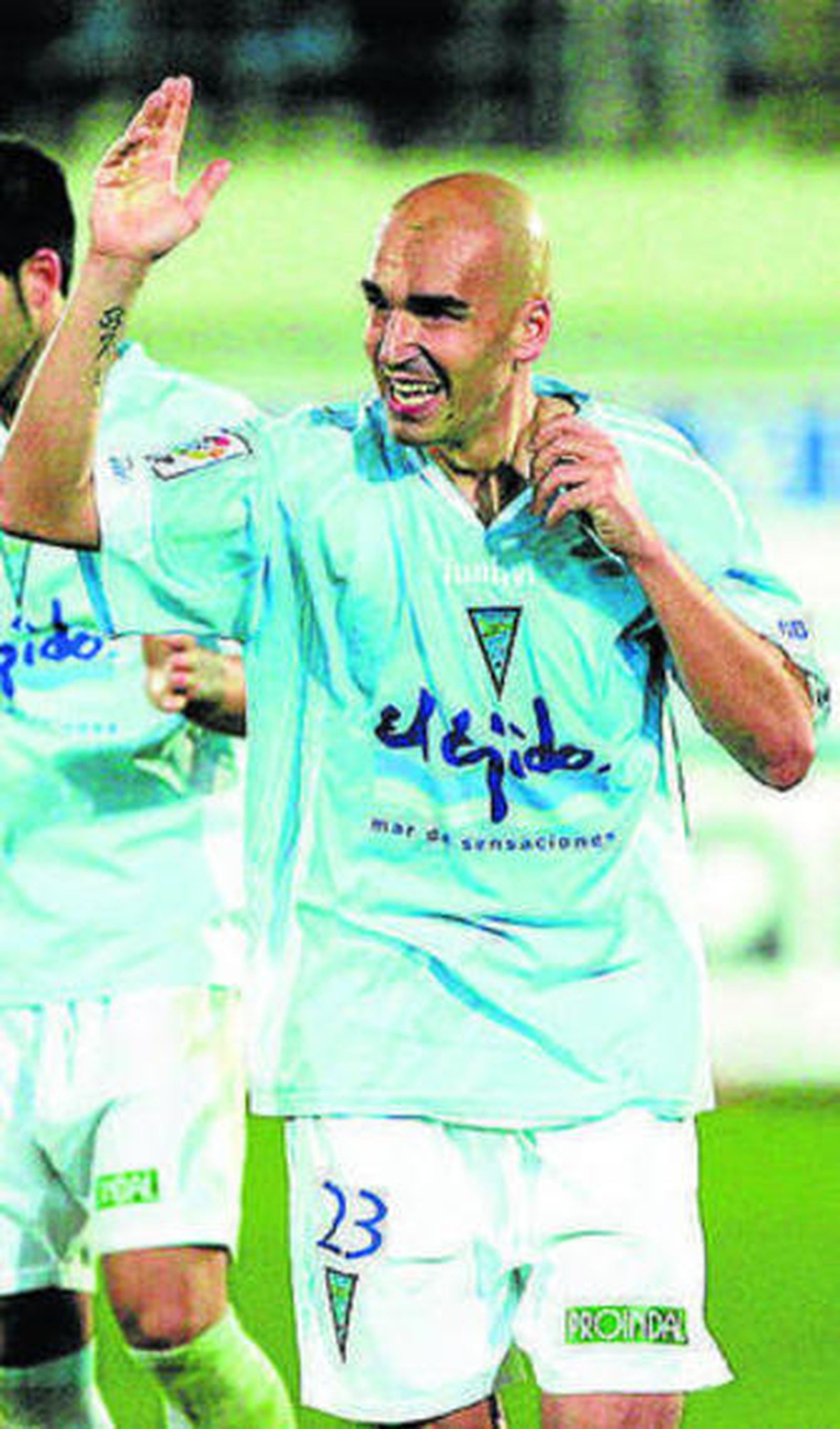 Los participantes en el campus de José Manuel Jurado, durante su visita a El Arcángel.