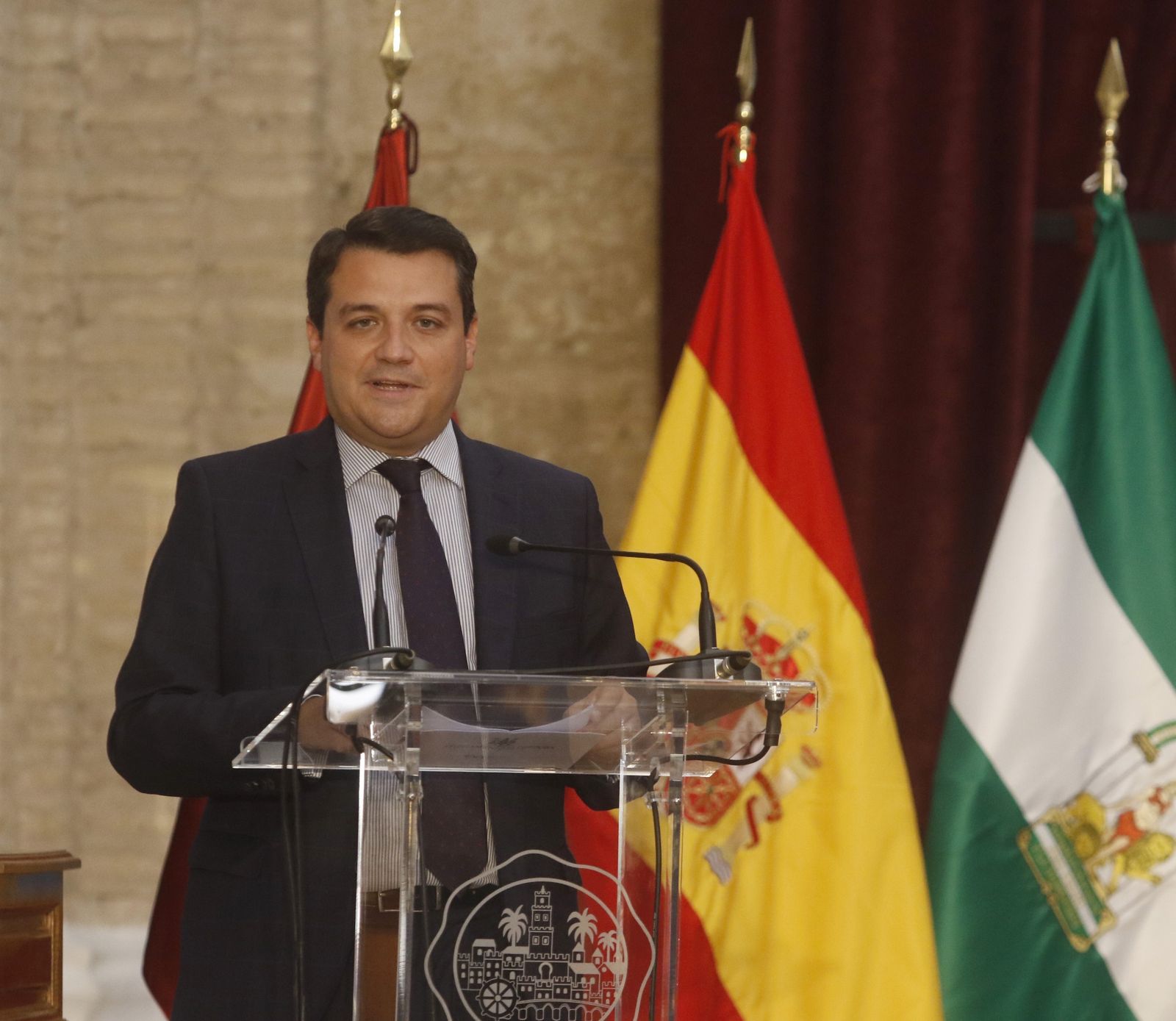 El alcalde de Córdoba, José María Bellido, en una comparecencia pública.