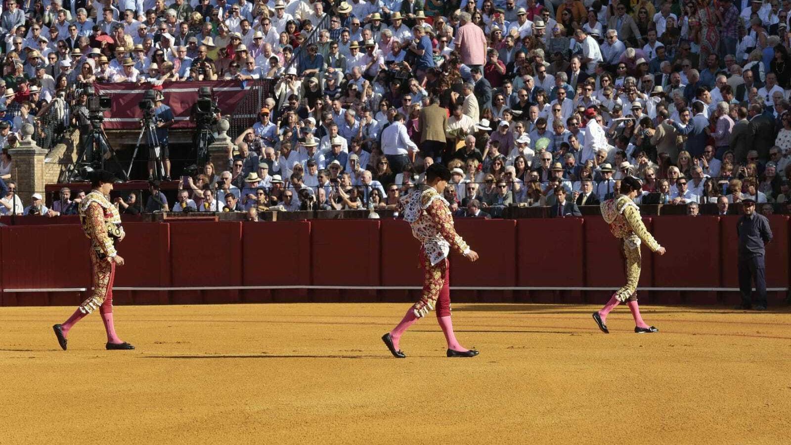 Paseíllo de lacorrida de toros del 3 de mayo