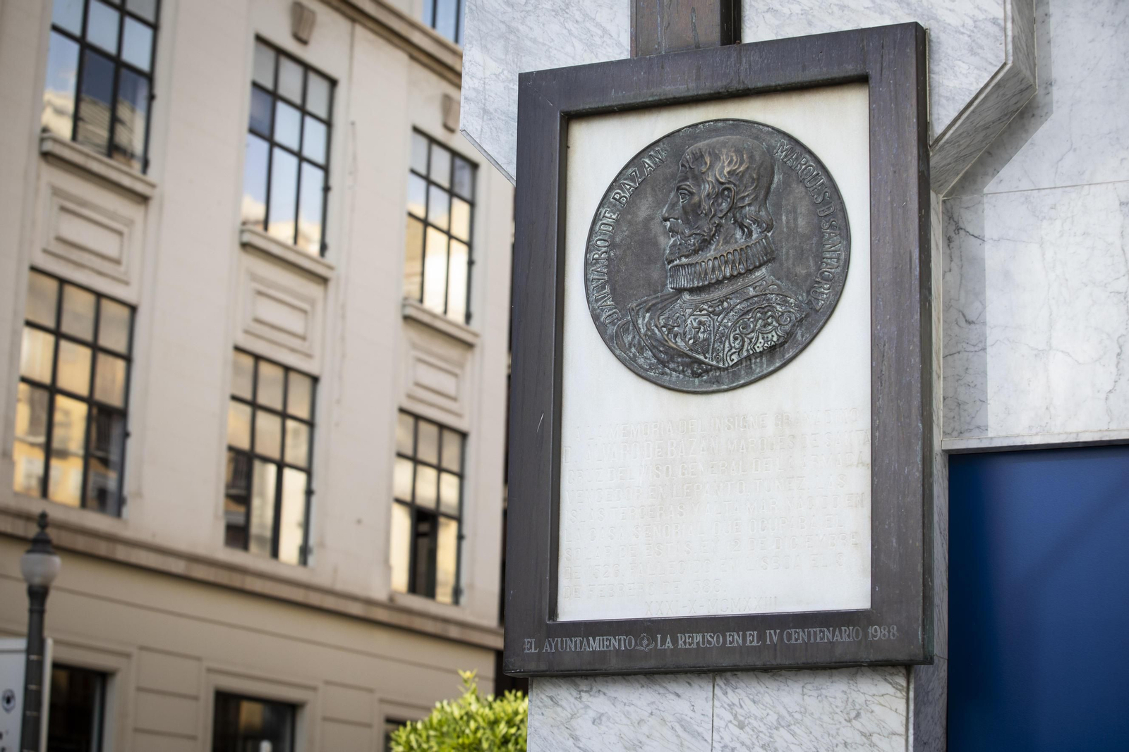 Uno de los pocos homenajes en Granada a Álvaro de Bazán