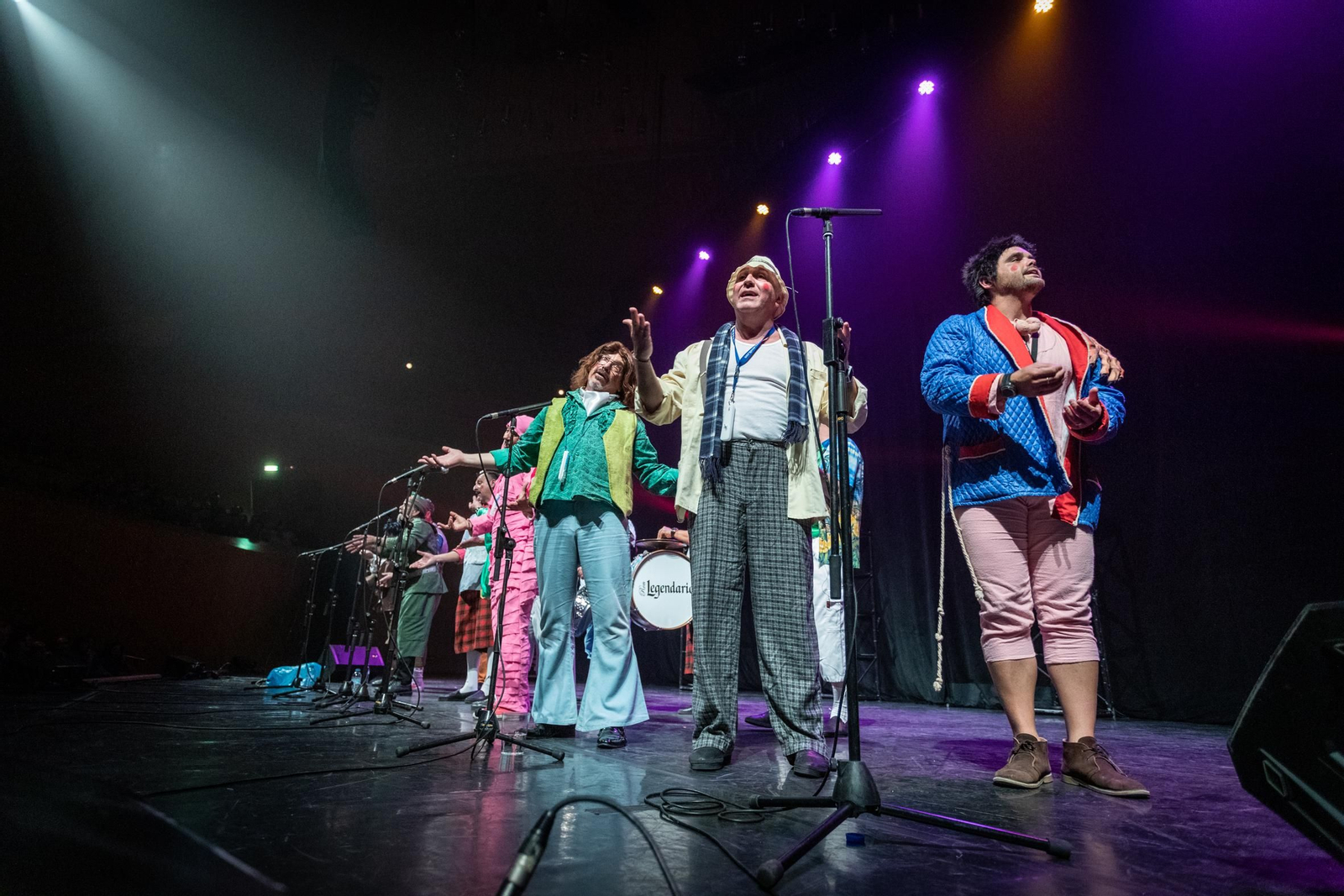 La chirigota del 'Love' durante su actuación en la sala Mozart